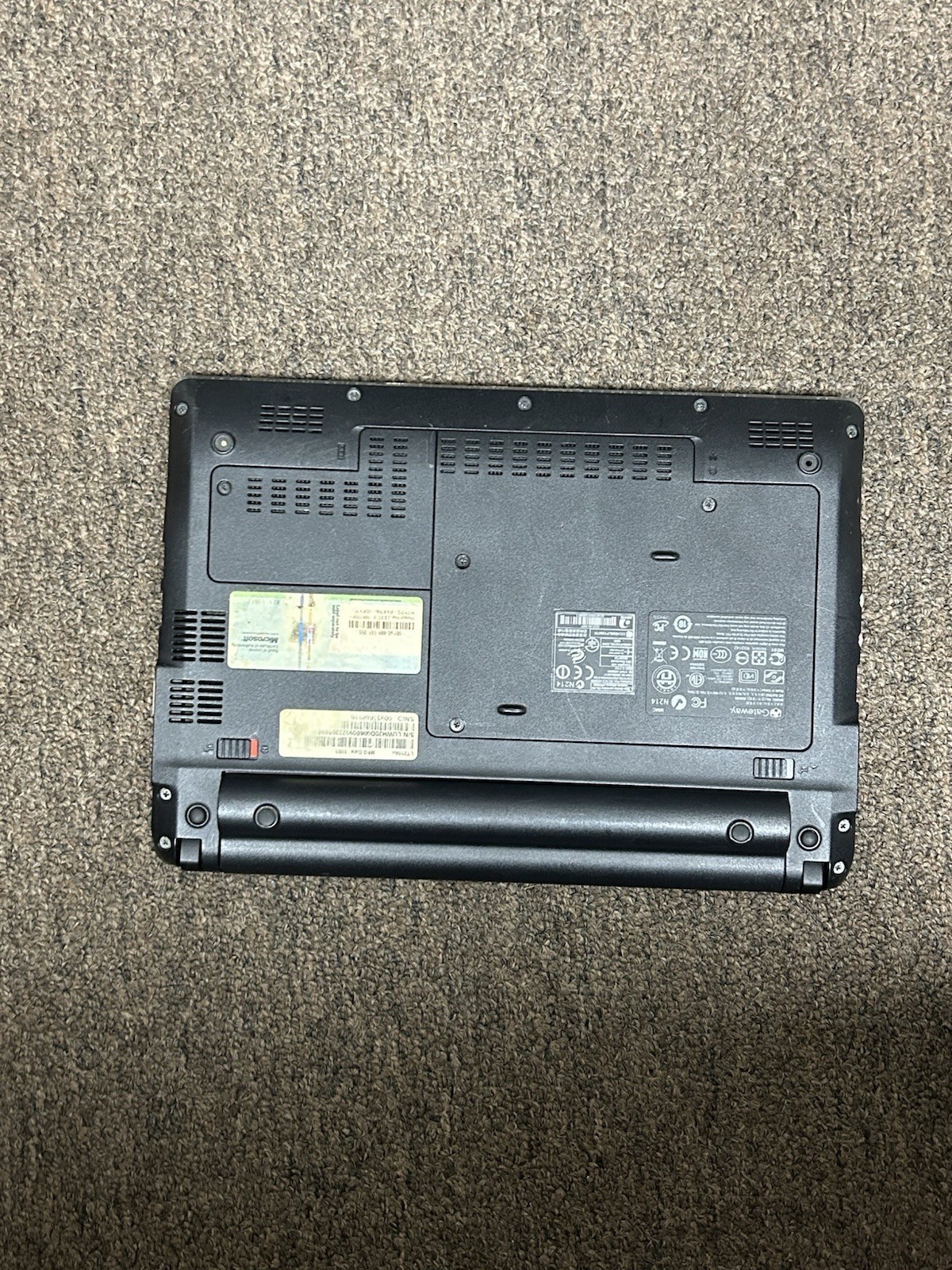 Gateway Unknown Model Cracked For Parts Only