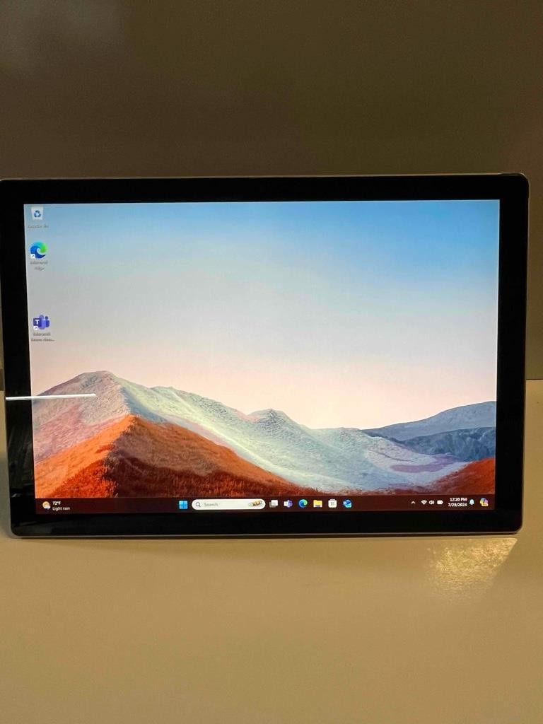 Microsoft Surface Pro 7+ plus i7, 16GB, 512 SSD, 11th Gen 1165G7 processor, KB