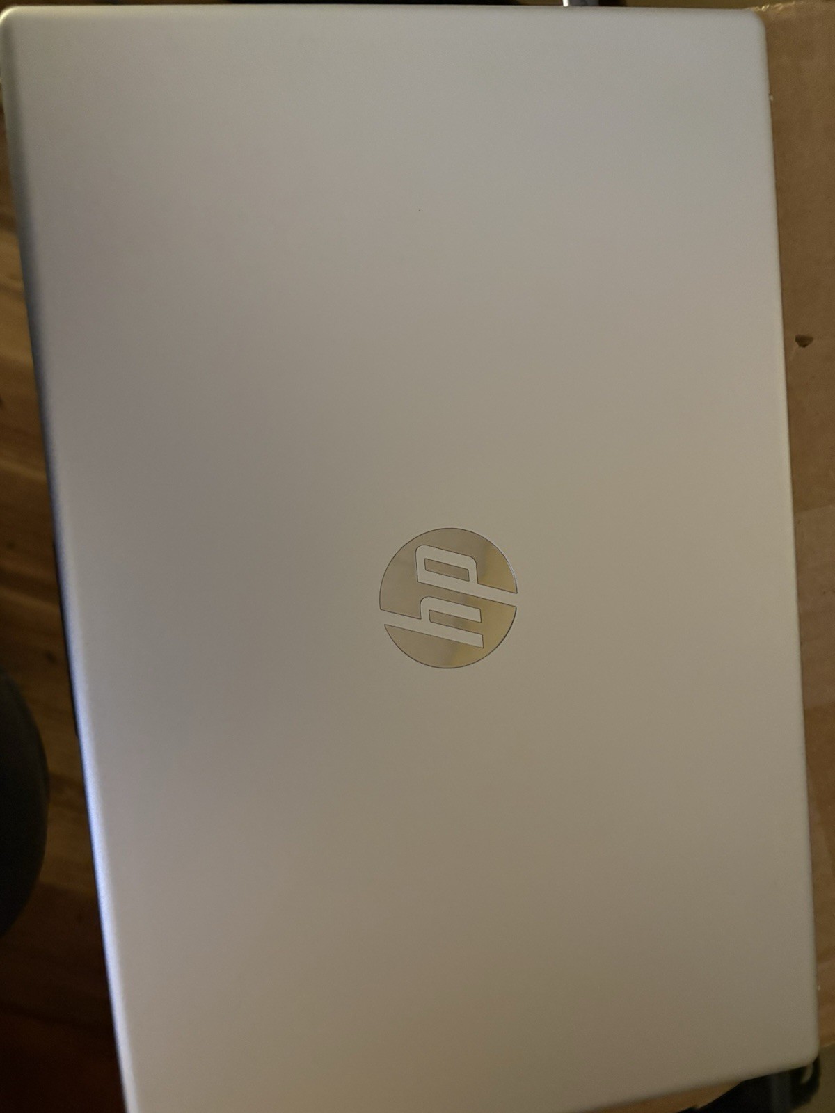 HP Laptop 15-fd0823dx 15.6″ i3-1215U 64GB RAM 2TB SSD Win11 Pro Silver