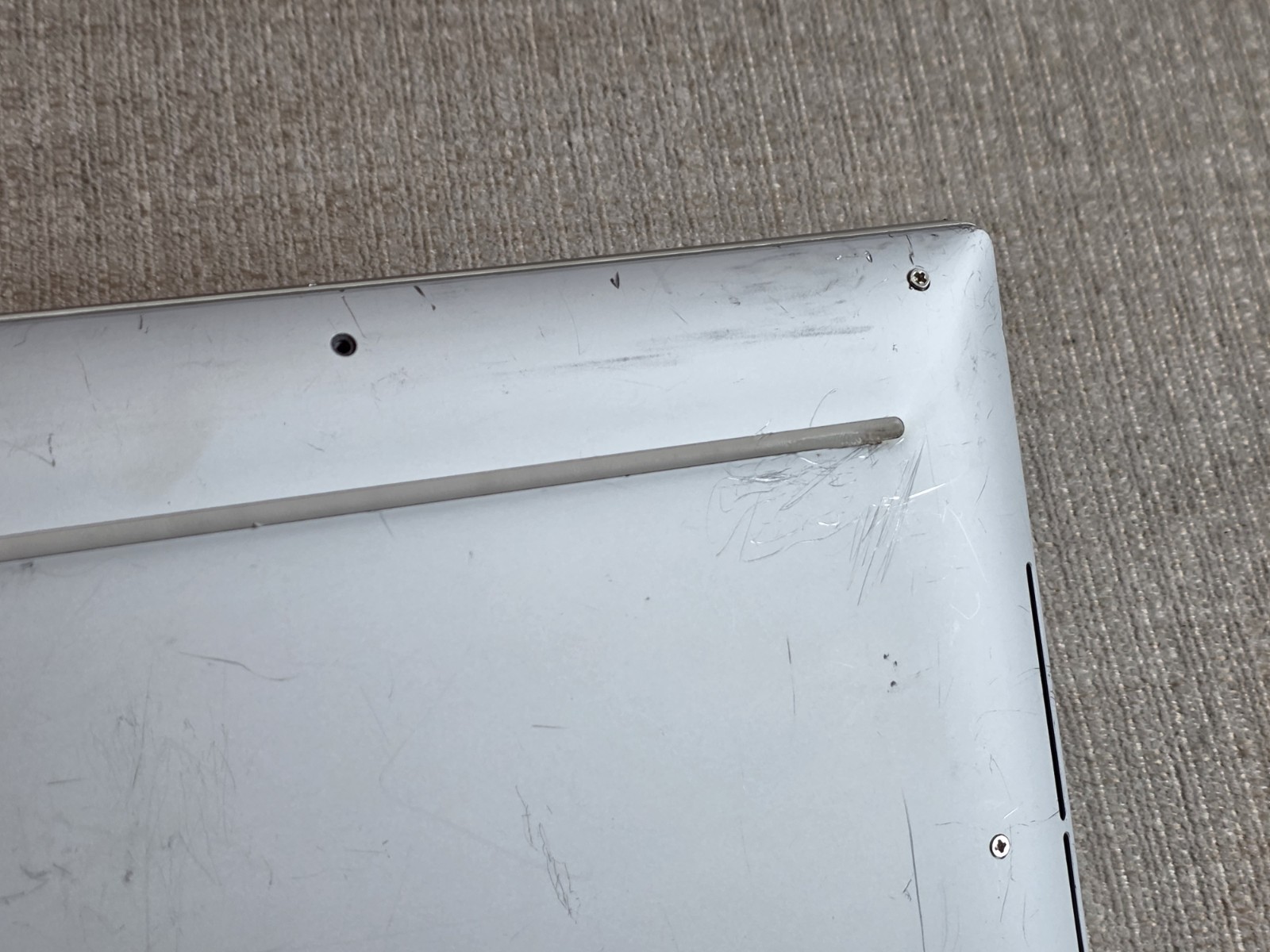 Dell XPS 15 9520 White 15.6″ 3.5K OLED Touch i7-12700H RTX 3050 8GB RAM 512G SSD