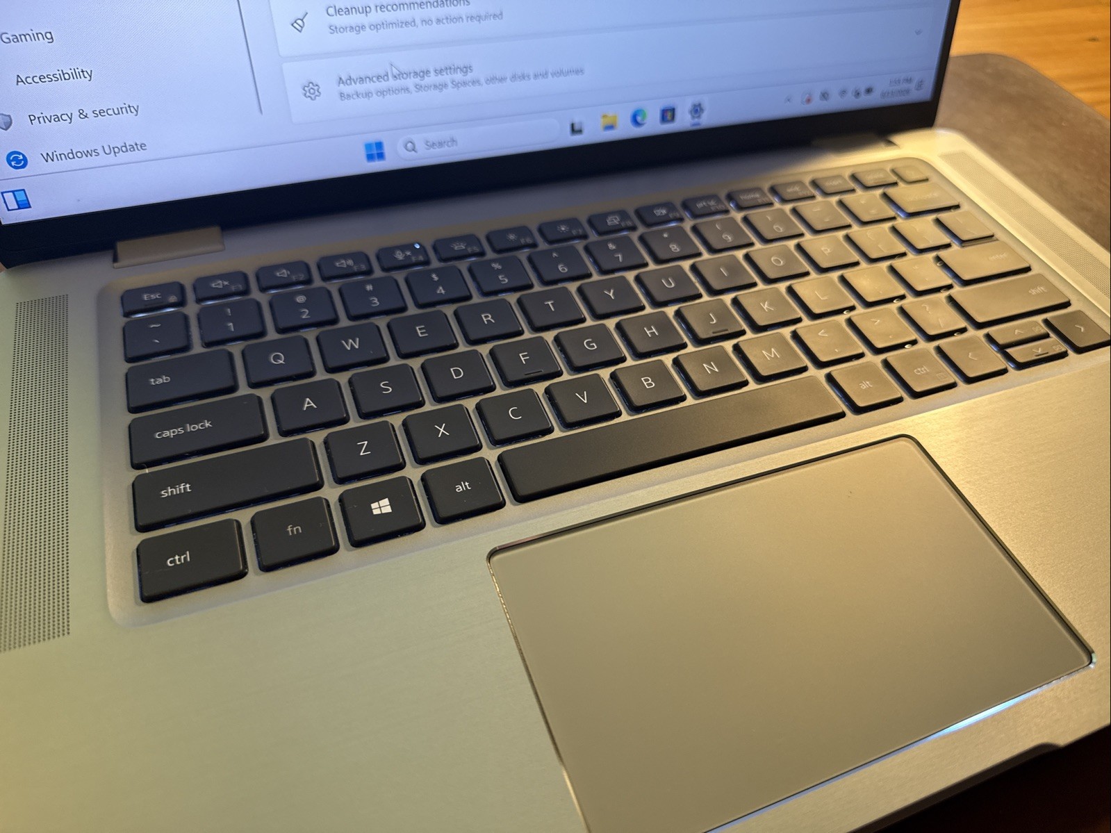 Dell Latitude 9520 15.6in FHD – Intel i7-1185G7 – 32GB RAM 1TB SSD – POOR BATT