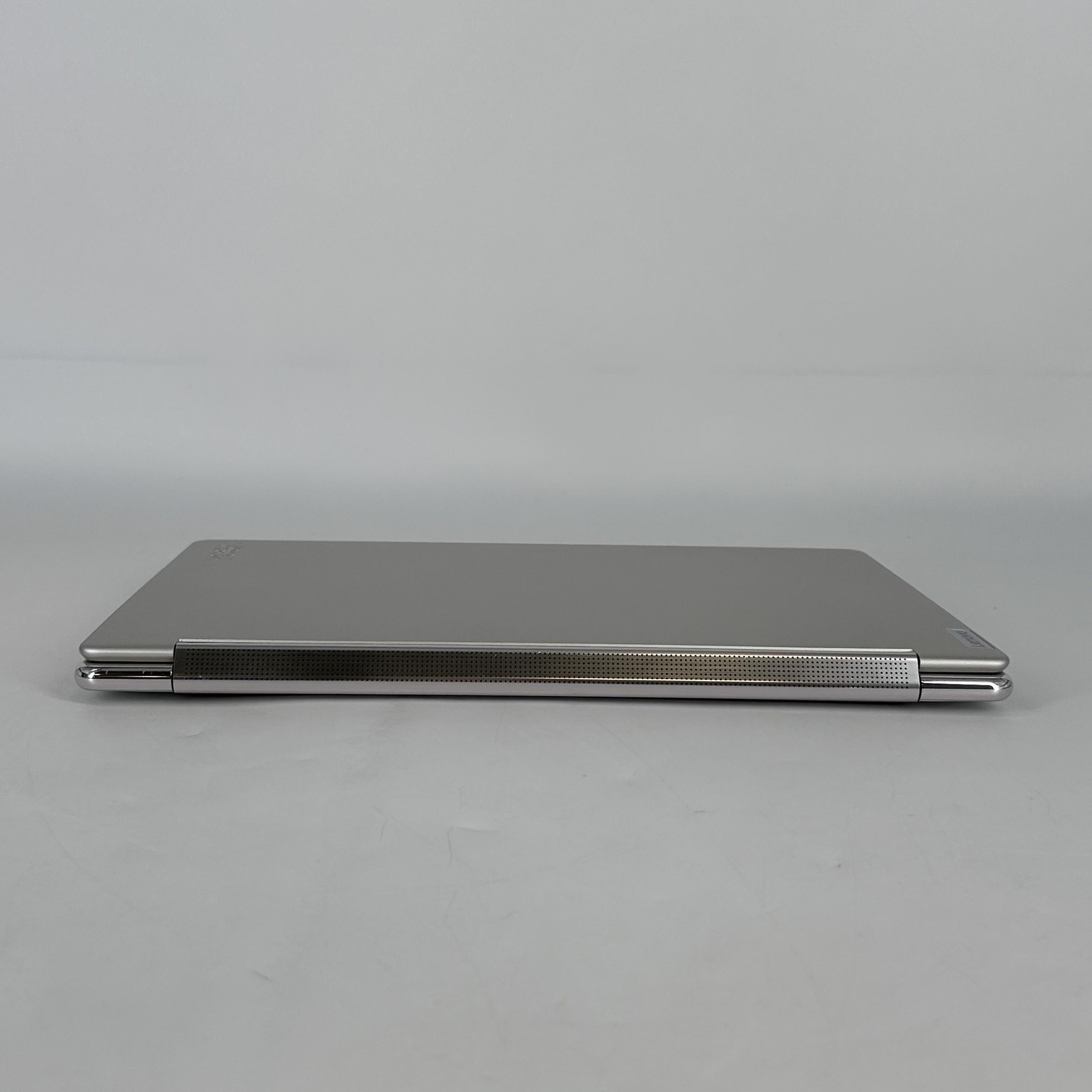 Lenovo Yoga 9i 14 QHD+ TOUCH 2.1 GHz i7-1260P 16GB 512GB SSD Very Good
