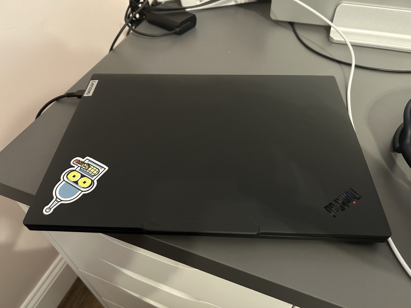 Lenovo ThinkPad P14s Gen 6 AMD 14in Ryzen AI 9 HX PRO 370 96GB Fedora IPS screen
