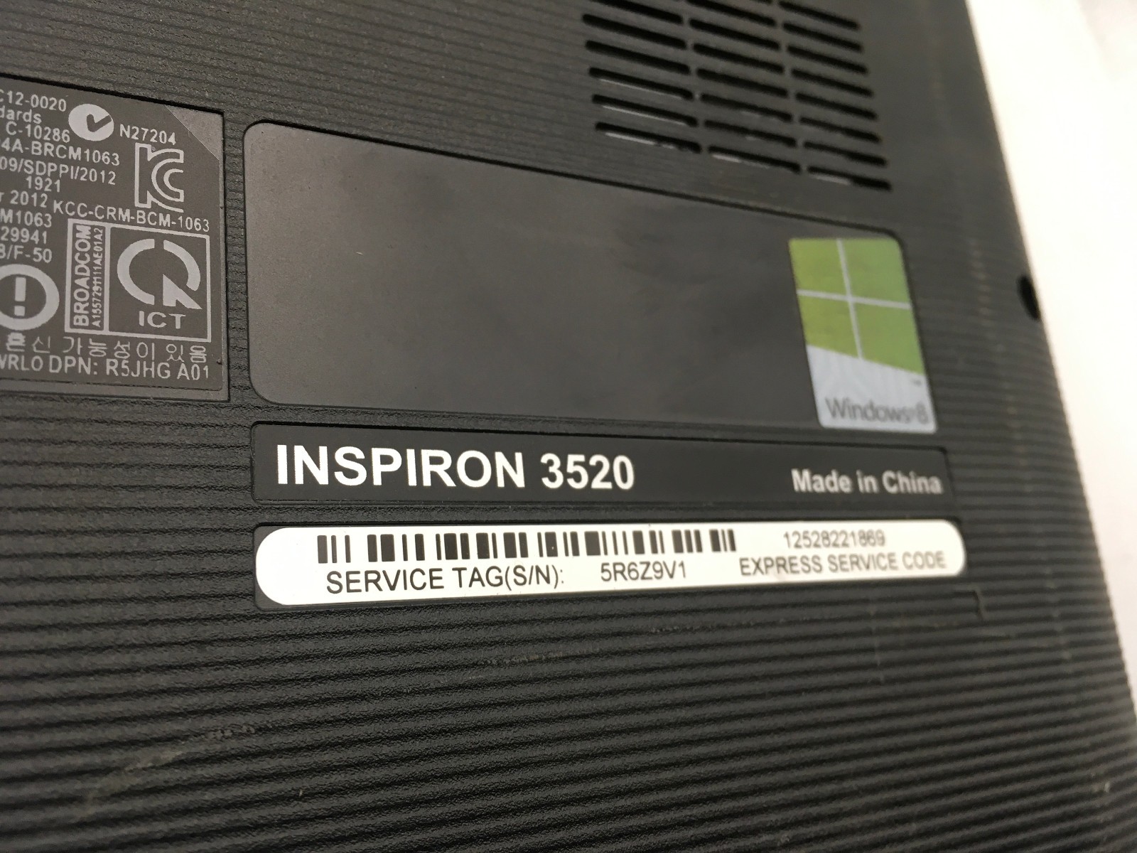 DELL INSPIRON 3520 – FOR PARTS – INTEL CORE I3 – 4GB RAM – 15″ – READ DESC – BB