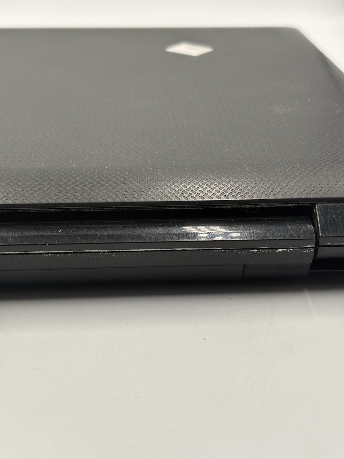 Acer Aspire AS5253-BZ602 Laptop AMD Quad-Core FOR PARTS OR REPAIR