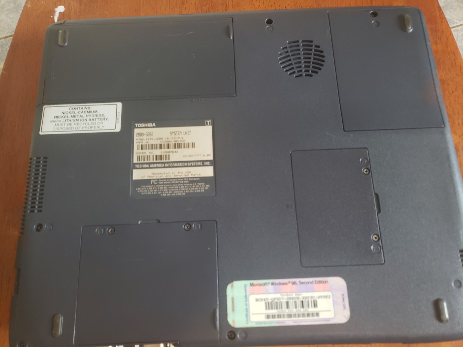 Rare Toshiba Satellite 2800-S202 Laptop Posts To Bios Good Batt P3 700mhz 128mb