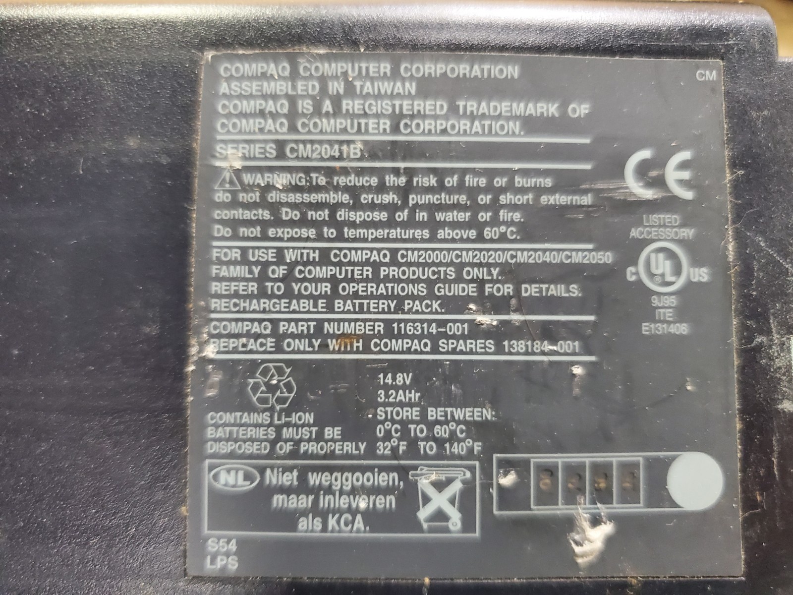 COMPAQ PRESARIO 1694 Windows 98 Laptop for Recovery Repair, DVD Cords Disks Case