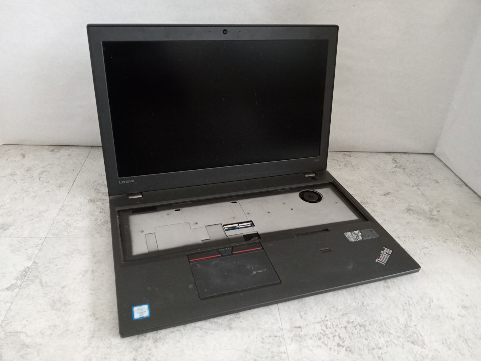 Lenovo Thinkpad T560 15″ Laptop Intel Core i5-6300U 8GB RAM – PARTS – READ -RR