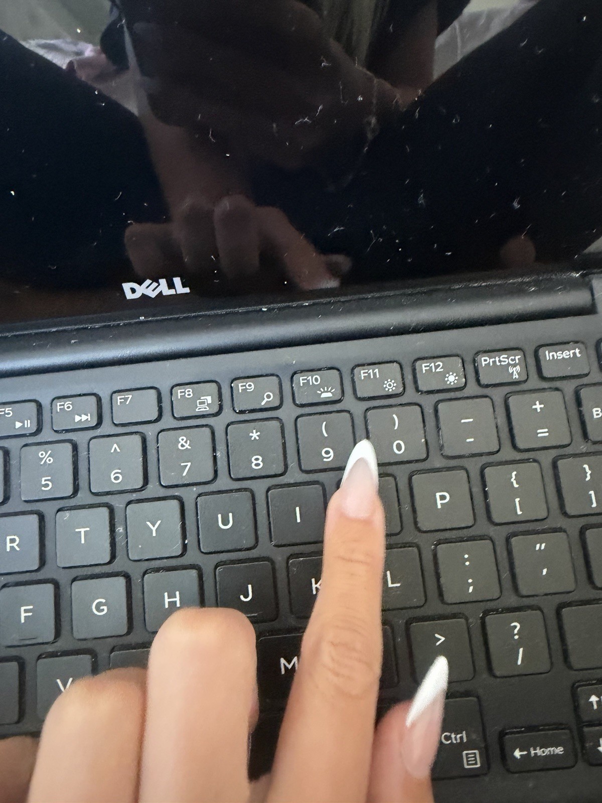 Dell XPS 13 Laptop – Powers On – No Charger Included – AS IS Need money for audi