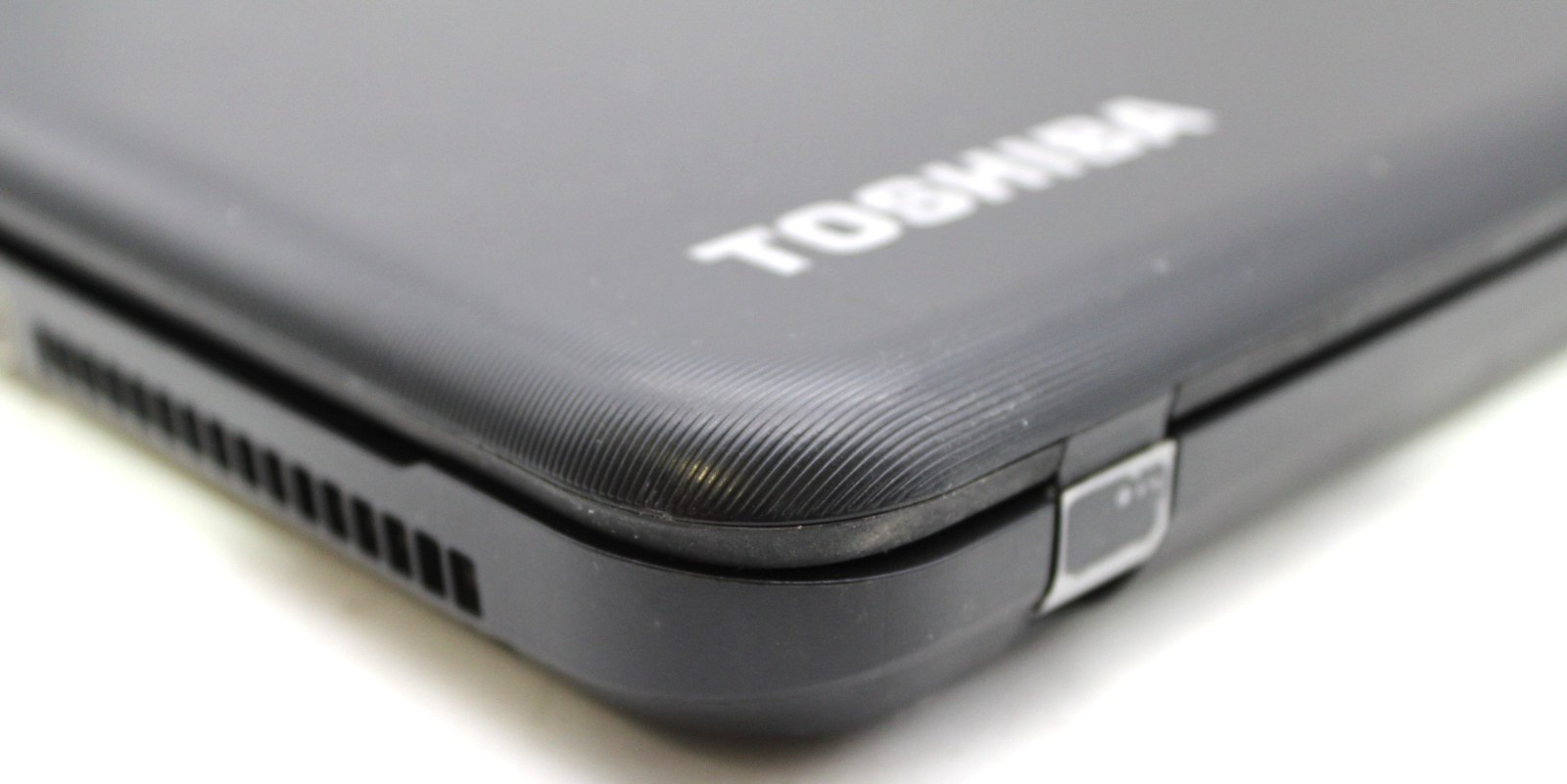 Toshiba Satelite AMD A6-5200@2.0GHz 16GB DDR3 RAM 240GB SATA NO OS *USED/TESTED*