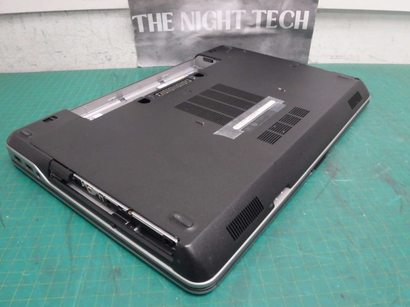 Dell Latitude E6440 14″ | 2.70GHz Dual Core i5-4310M | 8GB DDR3 RAM | NO HHD/OS.