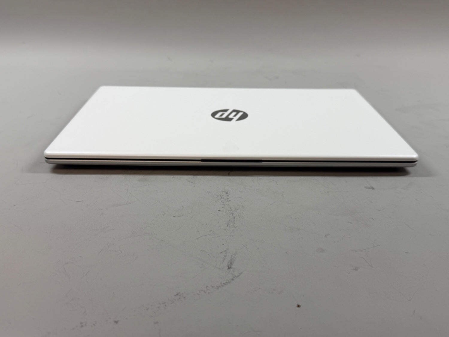 HP Envy 15.6″ Athlon Silver 7120U 3.5GHz 8GB RAM 1TB SSD Radeon Graphics