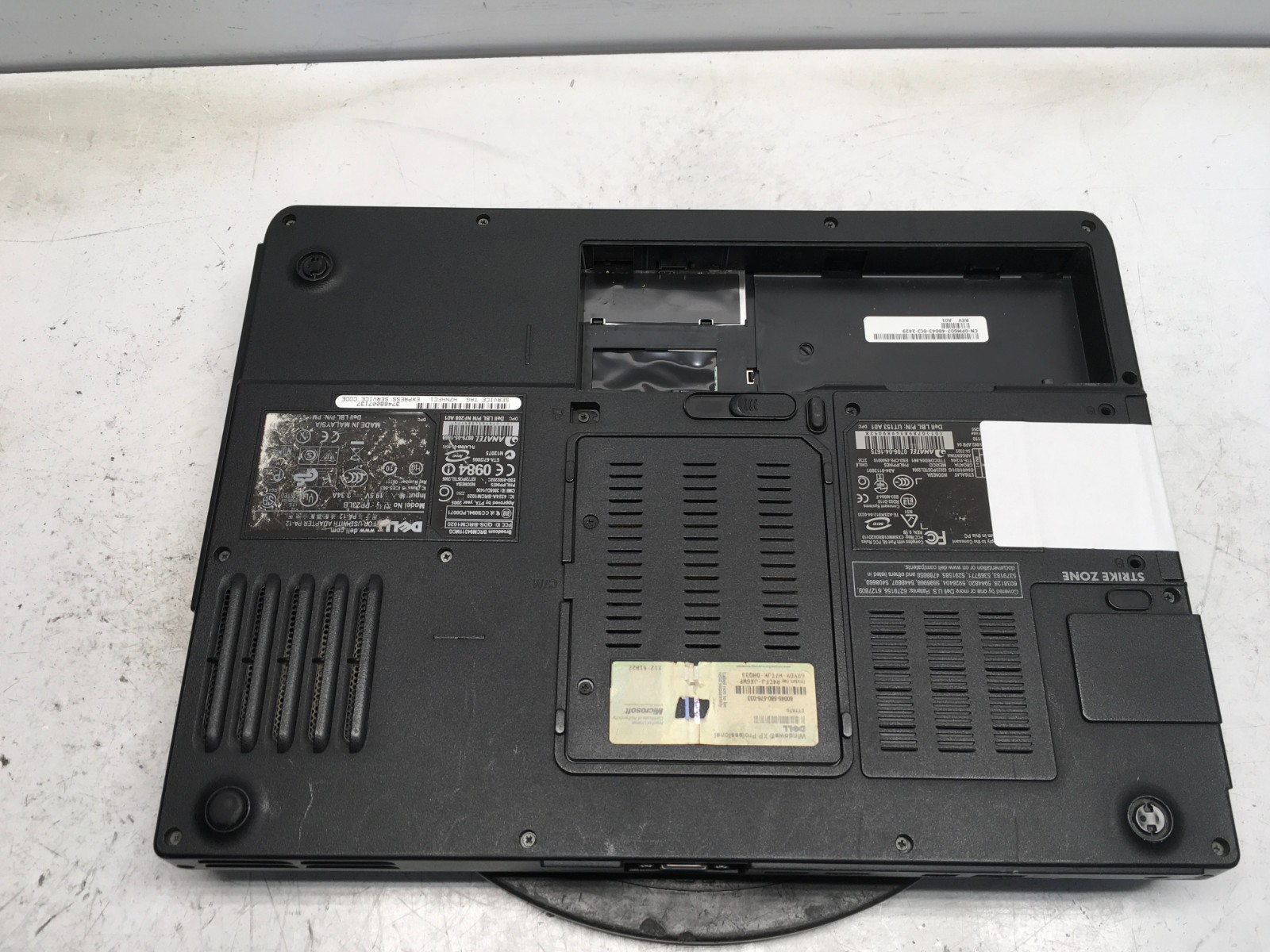 Dell Latitude 131L AMD Turion 64 X2 TL-50 1.6GHz 2 GB NO HDD