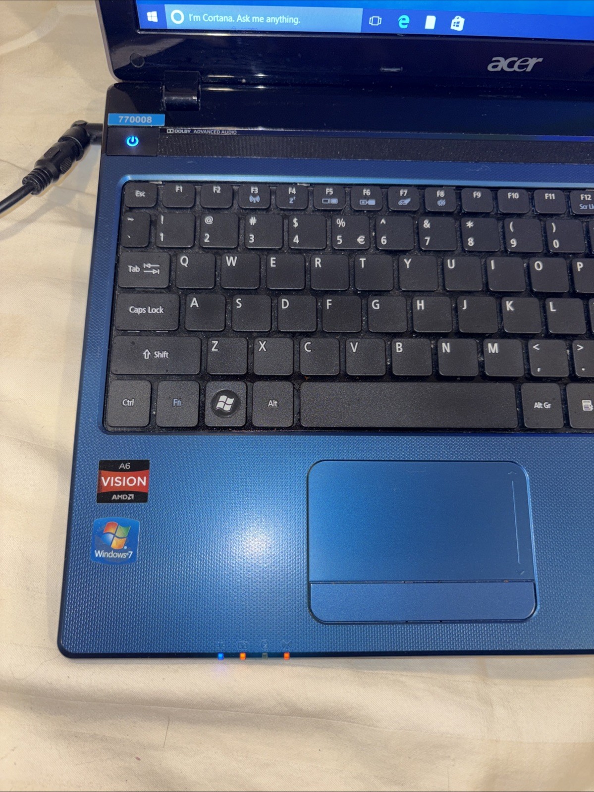Acer Aspire 5560-7414 15.6″ Laptop AMD A6-3420M, 4 GB, 500 GB, Win 10 Home