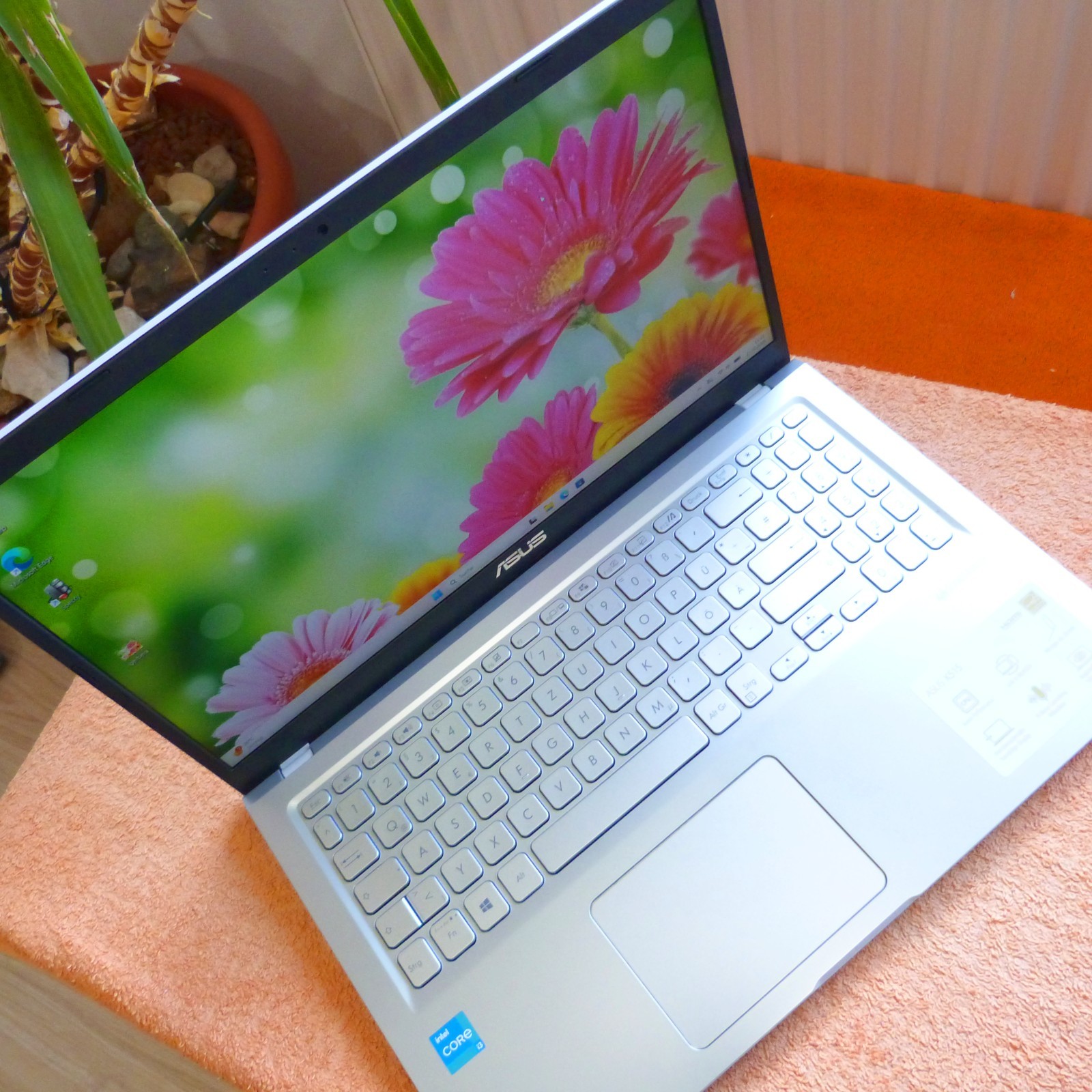 Asus F515 Vivo UltraBook 15 inch FULLHD l 3.00GHz 11GEN Intel I 20GB RAM I SSD