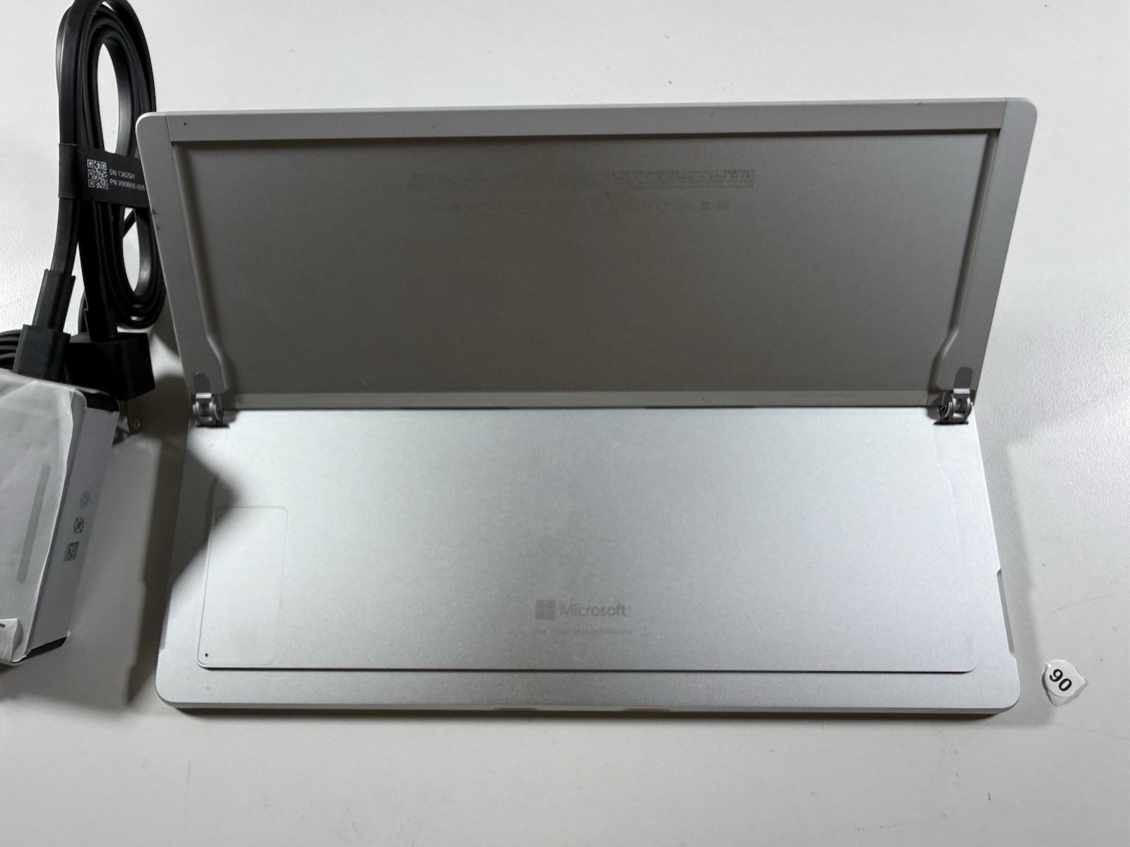 Microsoft Surface Pro 8 (1982) i5-1145G7 – 16GB RAM – 256GB 120Hz – Win 11 Pro