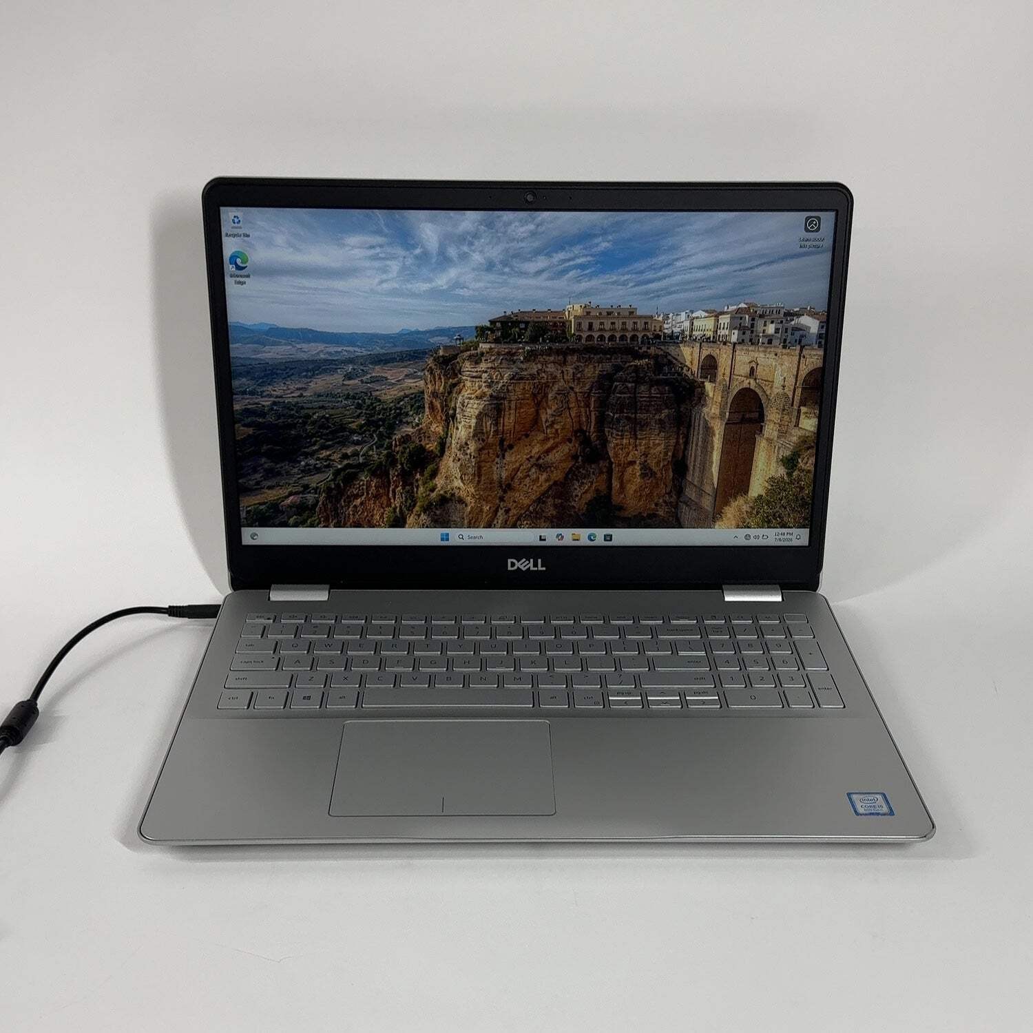 Broken Dell Inspiron 15 5584 15.6″ i5-8265U 1.6GHz 8GB RAM 256GB SSD READ