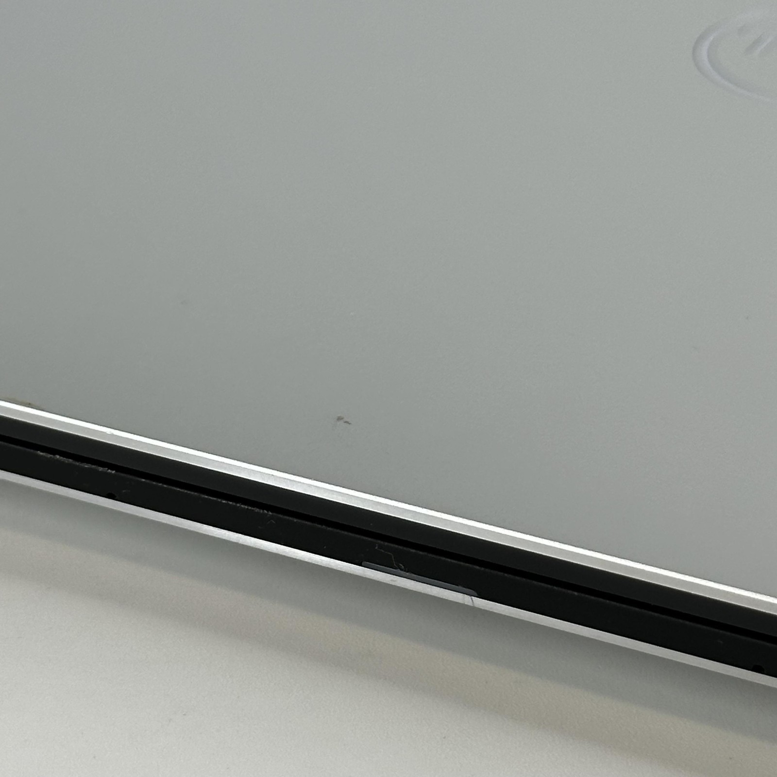 Dell XPS 15 7590 4K TOUCH i9-9980HK 2.40GHz 32GB 2TB SSD GTX 1650 Good