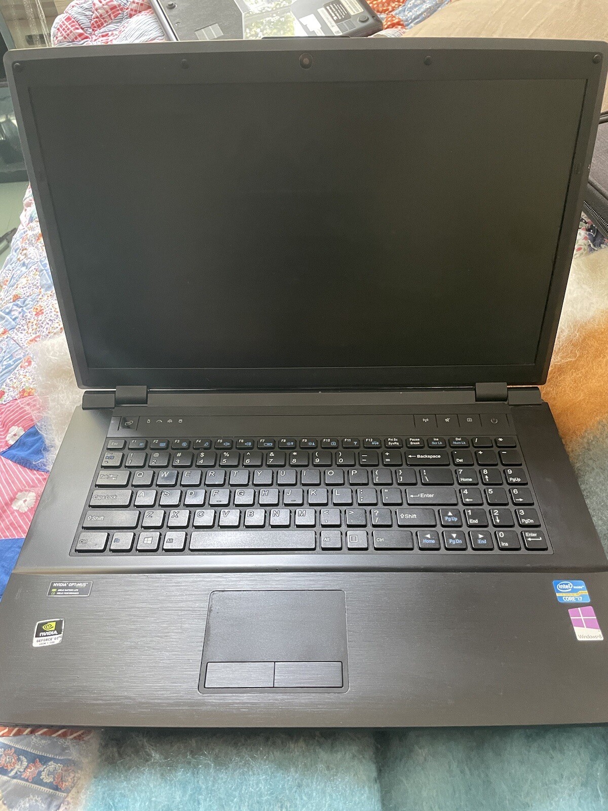 IBUYPOWER Batallion 101 W170HR Gaming Laptop