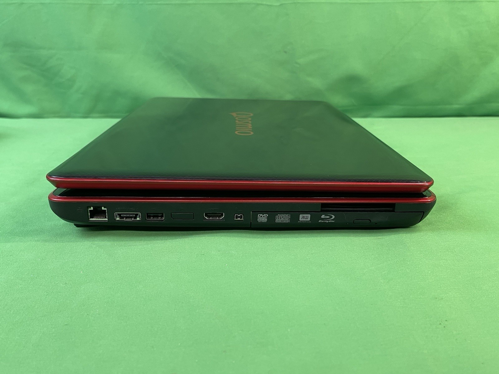 Toshiba Qosmio X505-Q896 Gaming | i7-740QM | 4GB DDR3 | 500GB HDD | Win 10