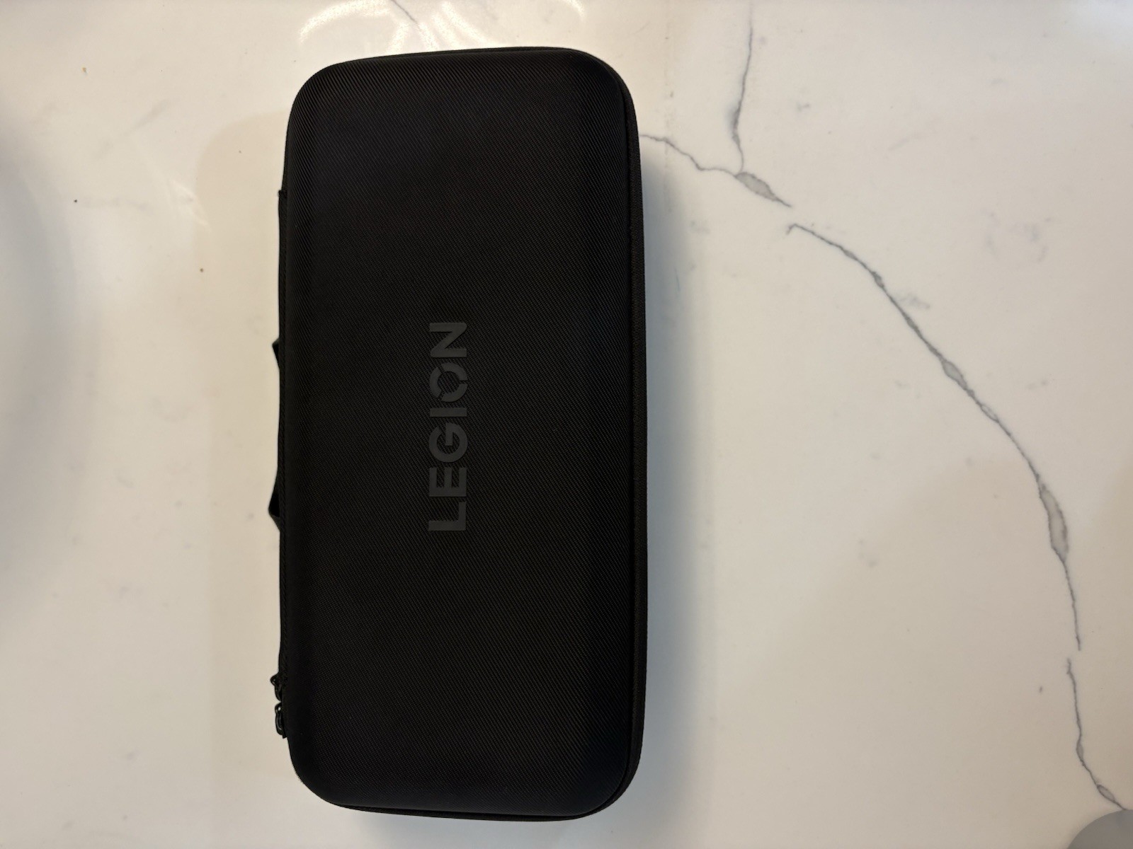 Lenovo Legion Go 8.8 in (1TB SSD, AMD Ryzen Z1 Extreme, 3.3GHz, 16GB RAM)…