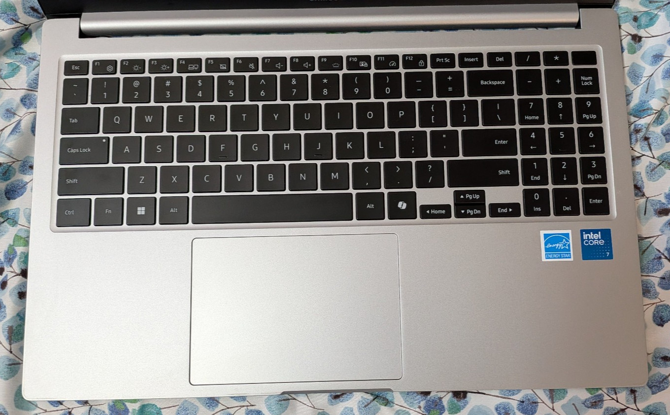 SAMSUNG Galaxy Book 4, AI Laptop 15.6″ LED Ultra 7 150U 16GB 512GB No Touch