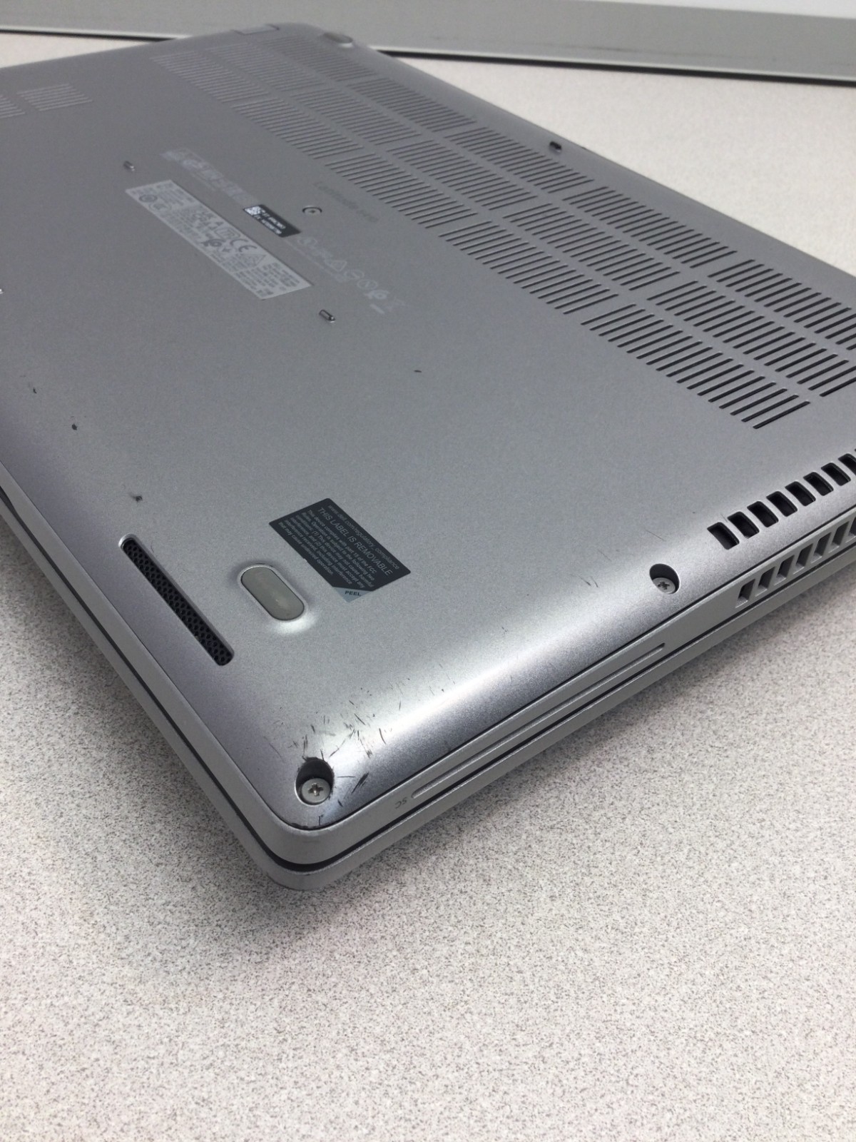 Dell Latitude 5410 14″ (256GB SSD ,Core i5-10310U, 1.70GHz, 16GB) !BAD BATTERY!