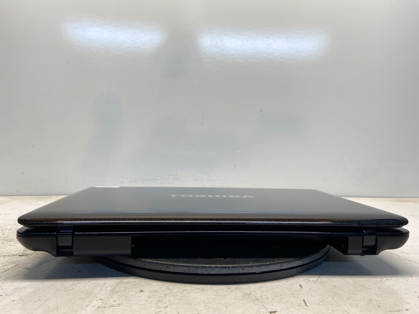 Toshiba Satellite L655-S105 Intel i3-M370 2.4GHz 4 GB NO HDD