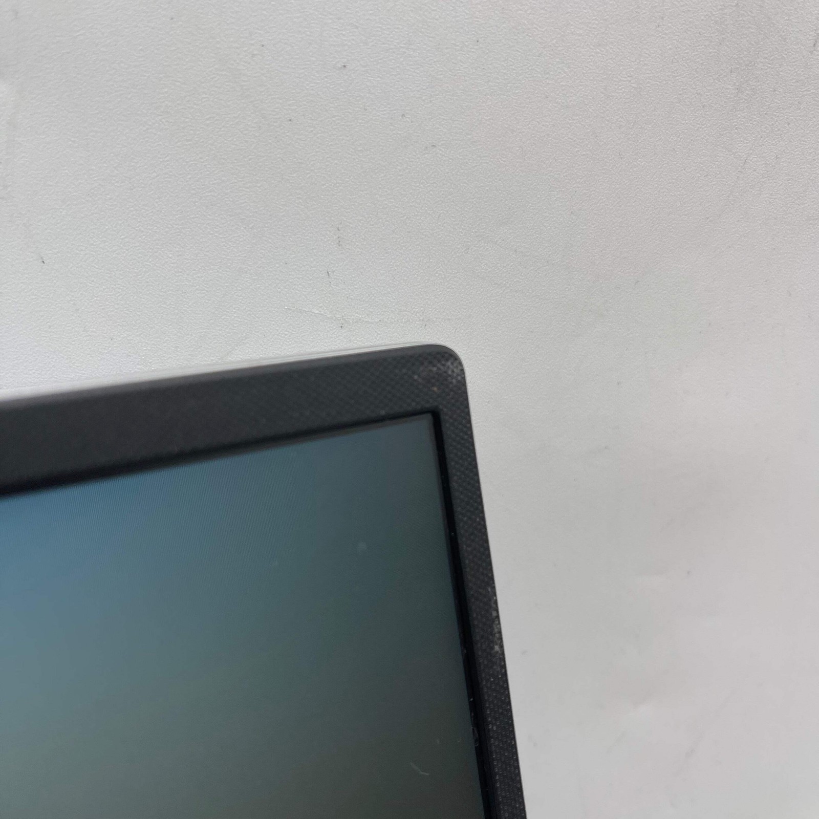 Asus Vivobook 15 X512F 15.6″ i5-8265U 1.6GHz 8GB RAM 512GB SSD GeForce MX230