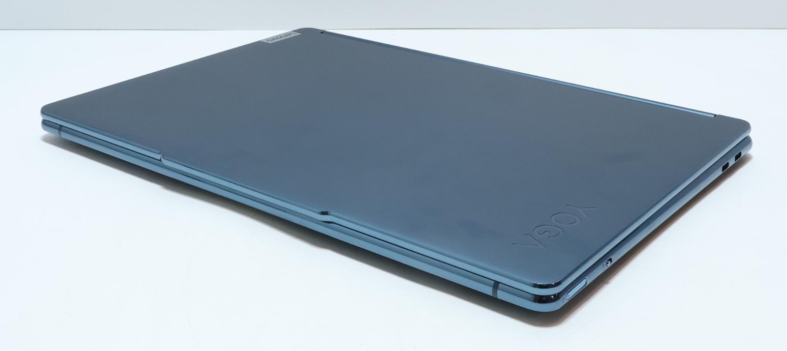 Lenovo Yoga Book 9i 2-in-1 Intel Core Ultra 7 155U 16GB 1TB 13.3″ 13IMU9