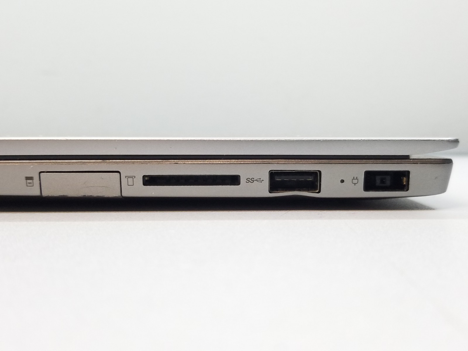 Lenovo ThinkBook 14-IIL 14″ FHD i5-1035G1 1.0GHz 8GB RAM 256GB NVMe Win 11 Pro
