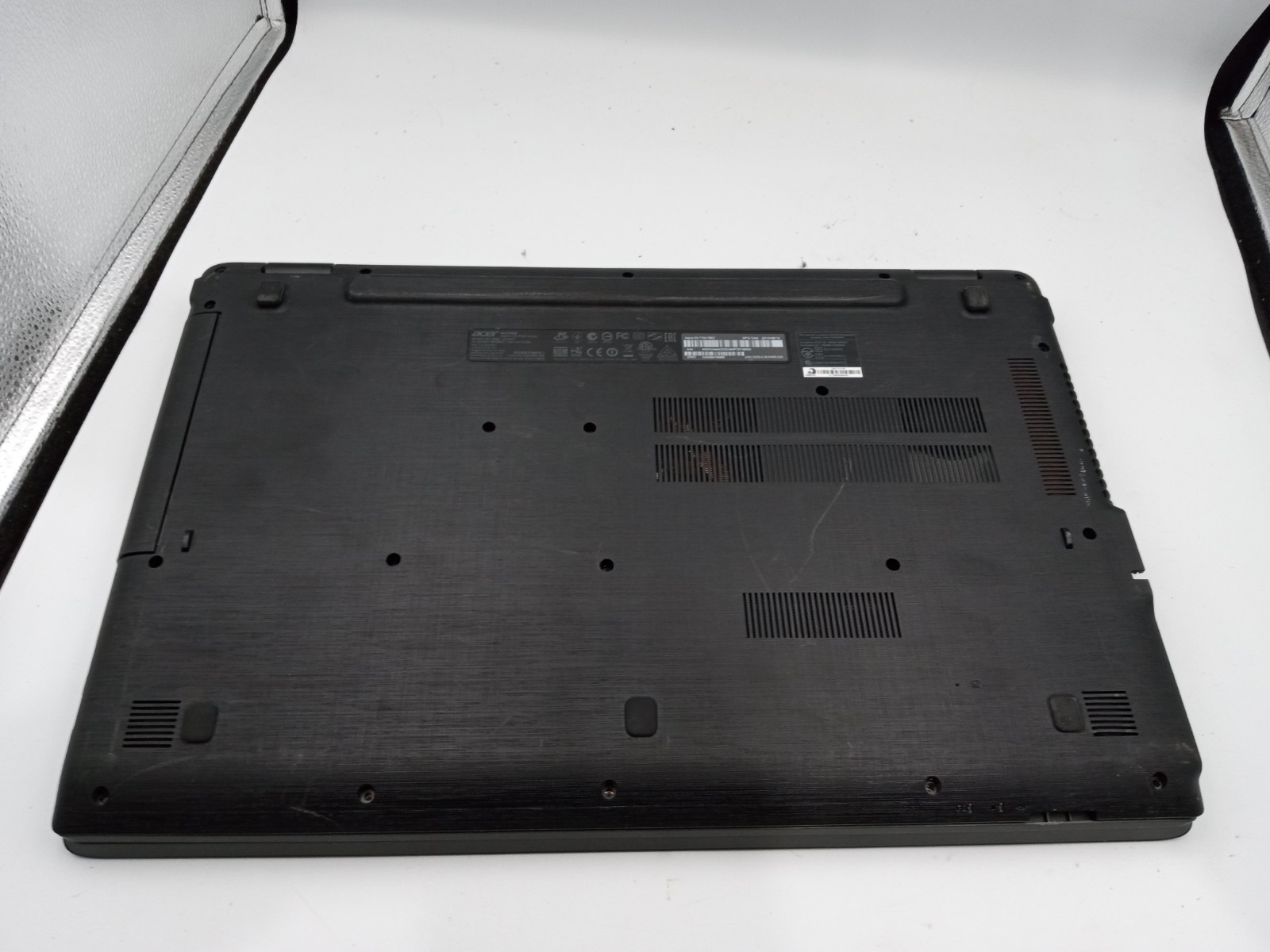 Acer Aspire E5-772G 17″ Laptop Intel Core i7-5500U 8GB RAM – BAD TOUCHPAD -RR