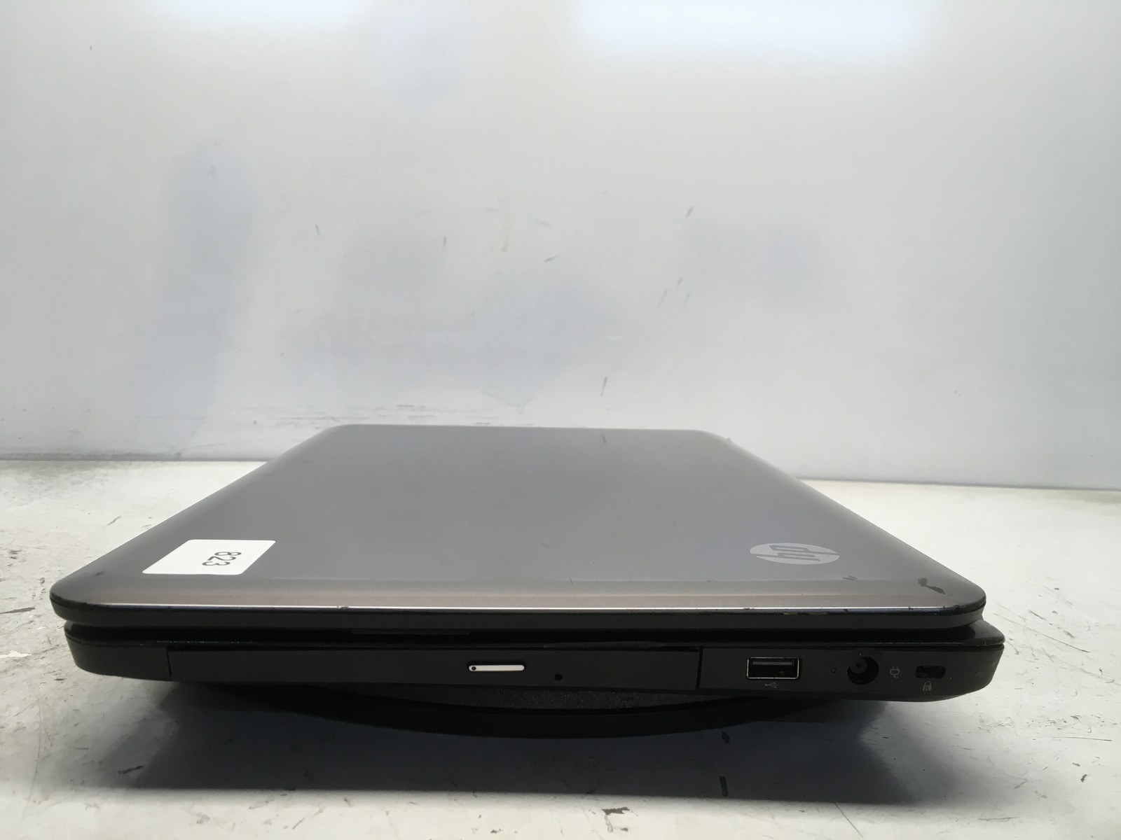 HP 2000-BF69WM AMD E-300 1300MHz 4 GB NO HDD No Batt
