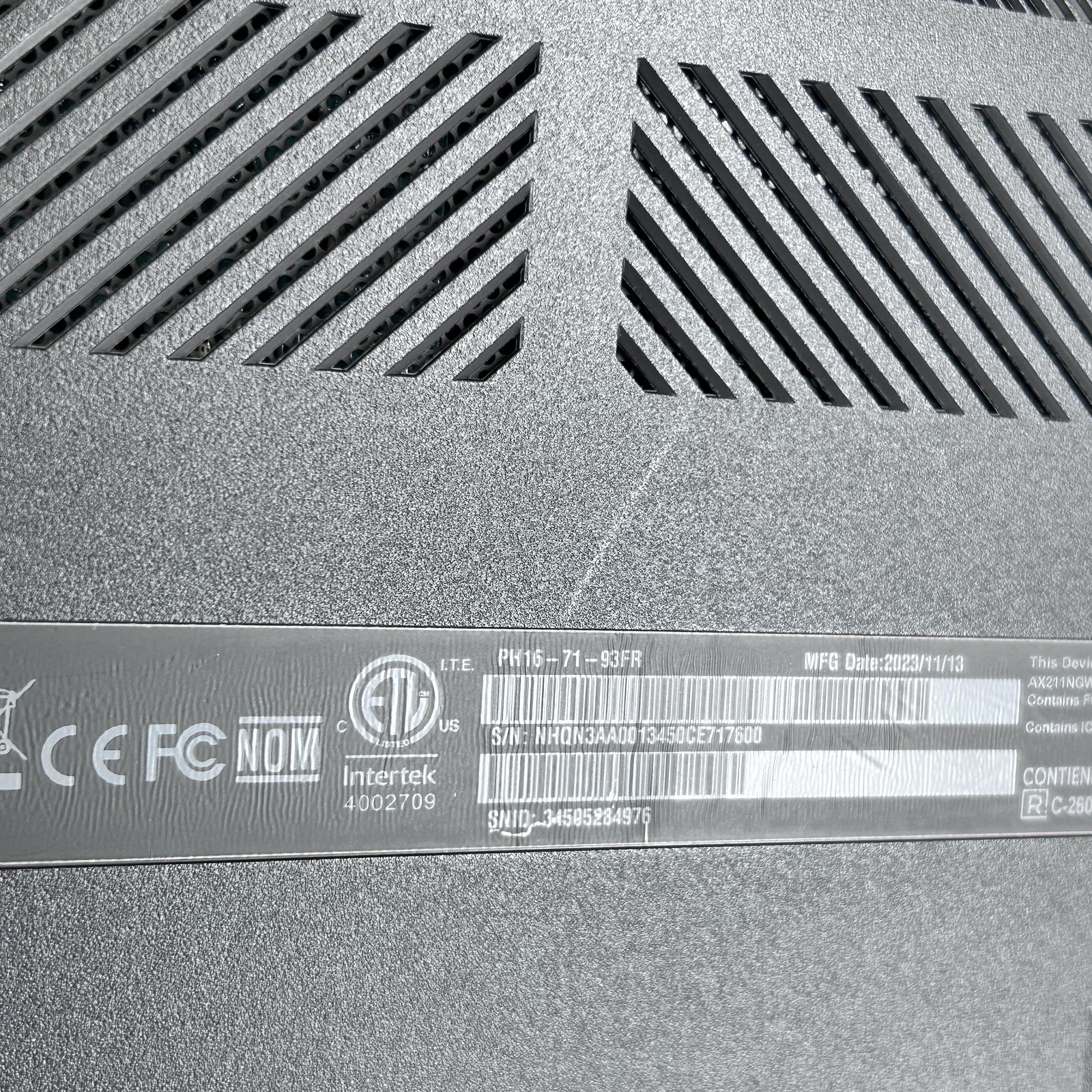 Acer Predator Helios 16 QHD+ i9-13900HX 16GB 1TB SSD RTX 4080 Bad Charging Port