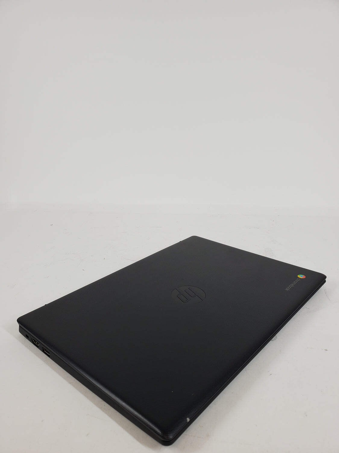 HP Chromebook 14-CA061DX 14″ Celeron N3450 1.1GHz 4GB RAM 32GB SSD