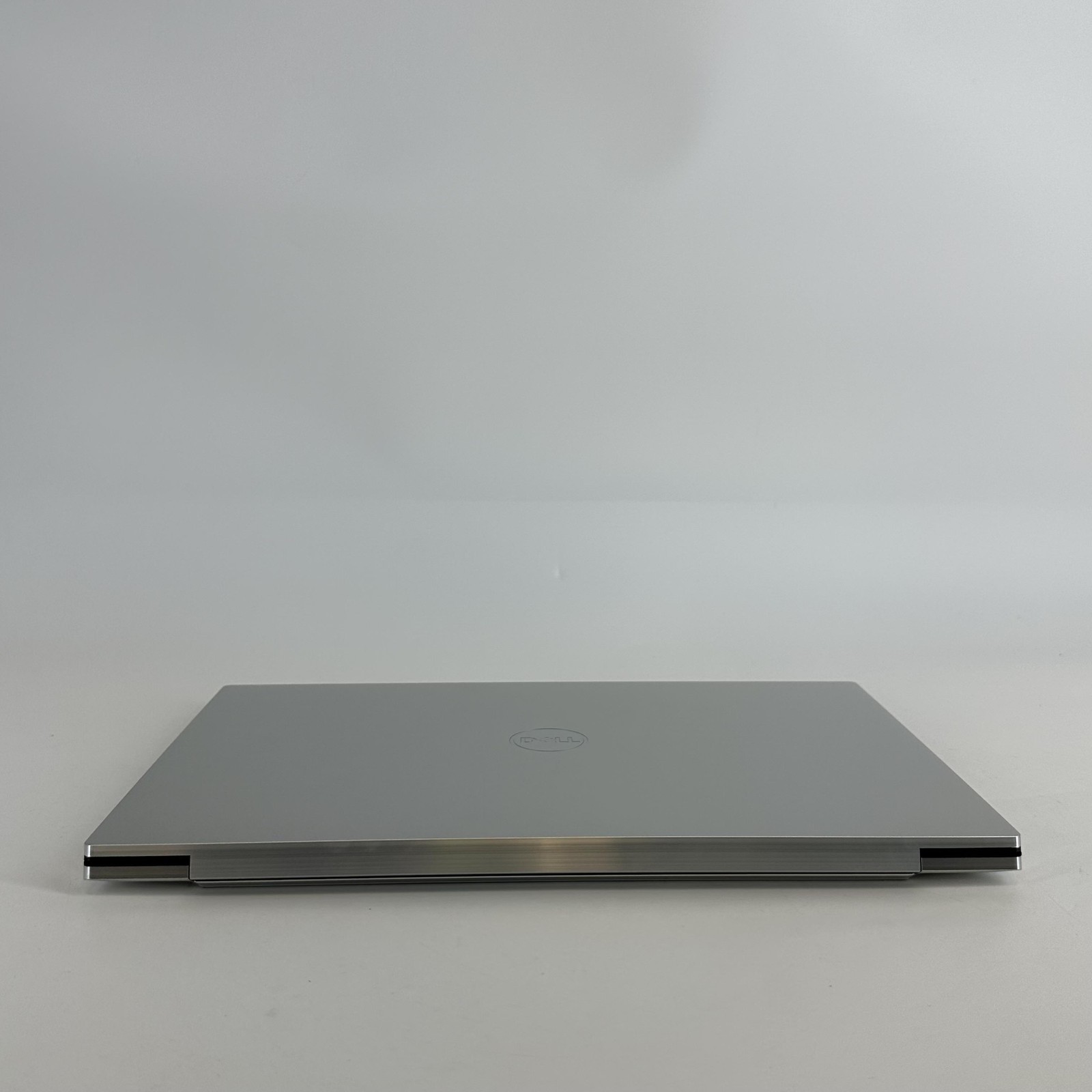 Dell XPS 17 9730 UHD+ TOUCH 2.4 GHz i7-13700H 32GB 1TB SSD RTX 4070 Excellent