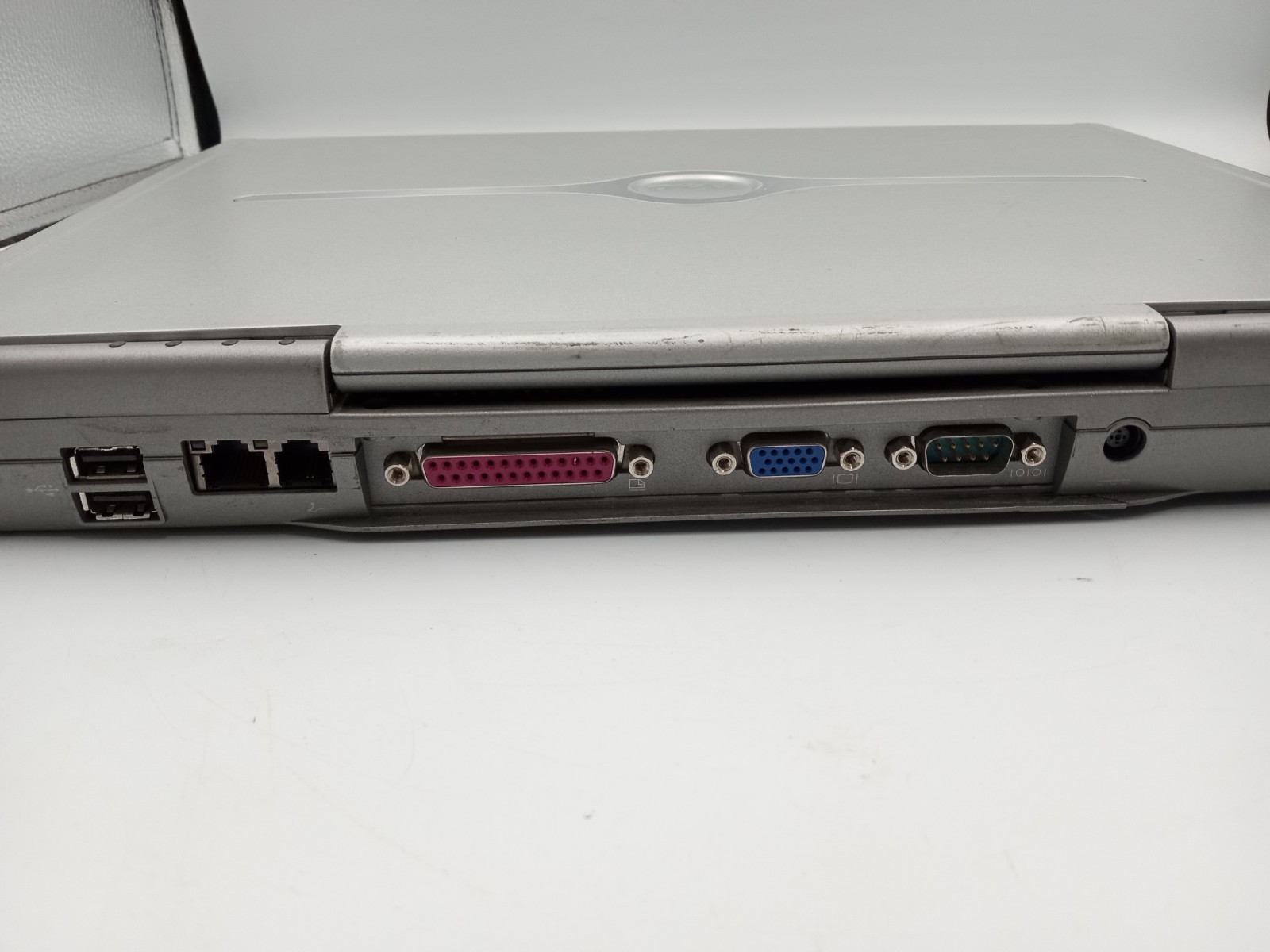 Dell Inspiron 8500 15″ Laptop Intel Pentium 4 1GB RAM 60GB HDD WinXP – READ -RR