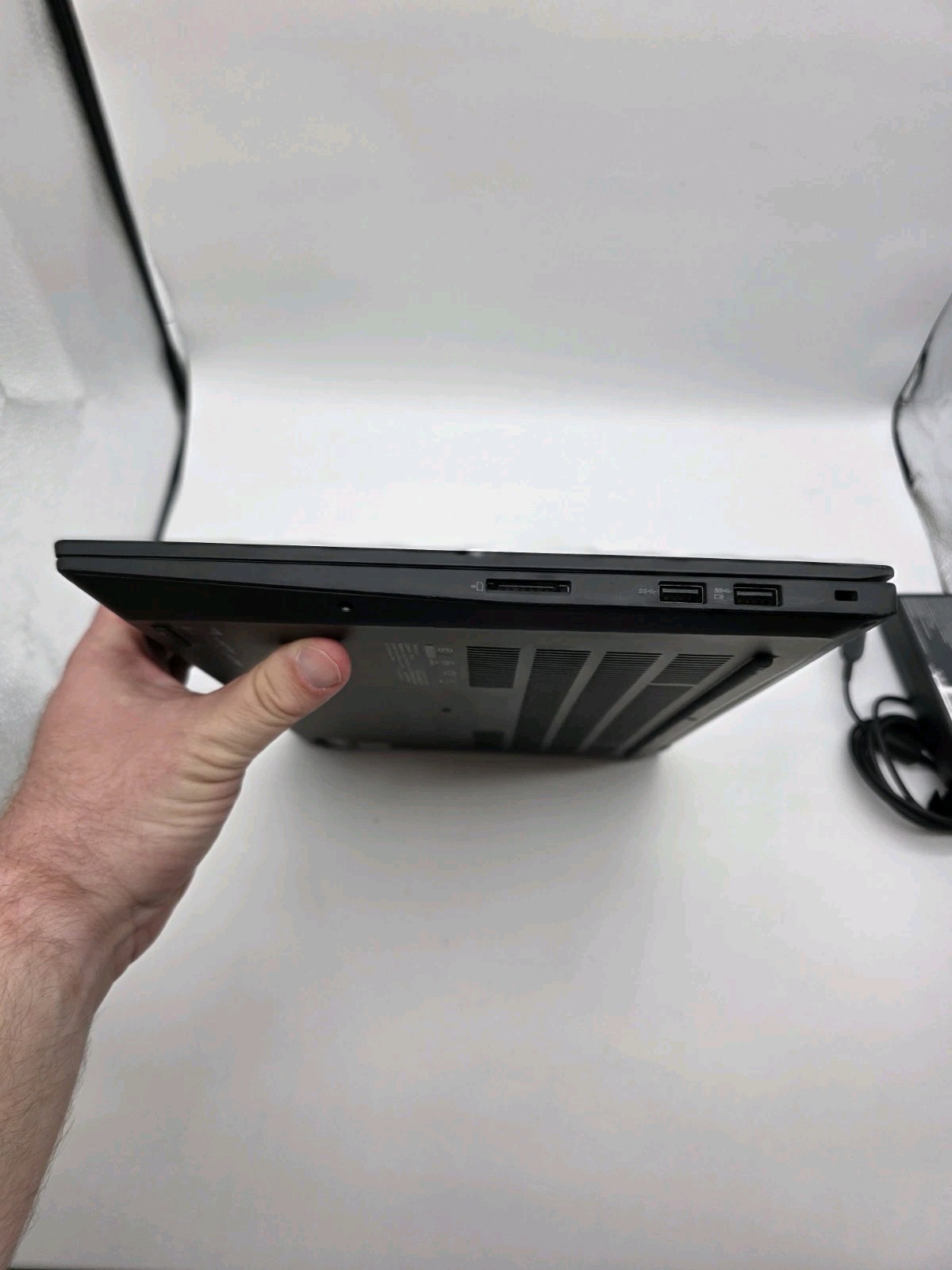 Thinkpad P1 Gen 4 i7-11850H 16″ WQUXGA 4K+ TOUCHSCREEN 32GB 1TB Nvidia T1200