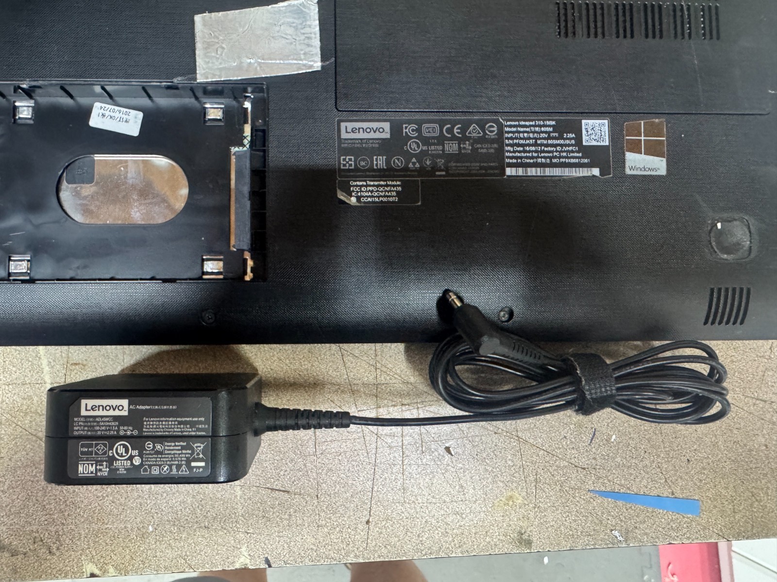 Lenovo ideapad 310-15isk – works but isues – Please see desc (4gb mem, No HD)