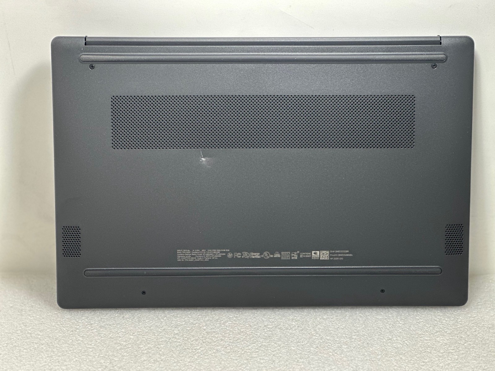 HP 255R 15.6″ FHD G10 Notebook AMD Ryzen 7 7735U (2.7GHz)512GB 16GB -READ