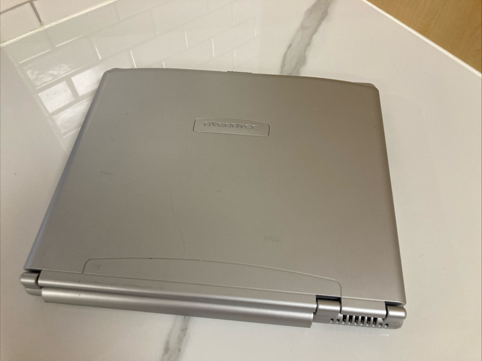 💻 Averatec 3200 💾 AMD Athlon XP-M 2000+ 512MB RAM🔋Turns On | No HDD | Vintage