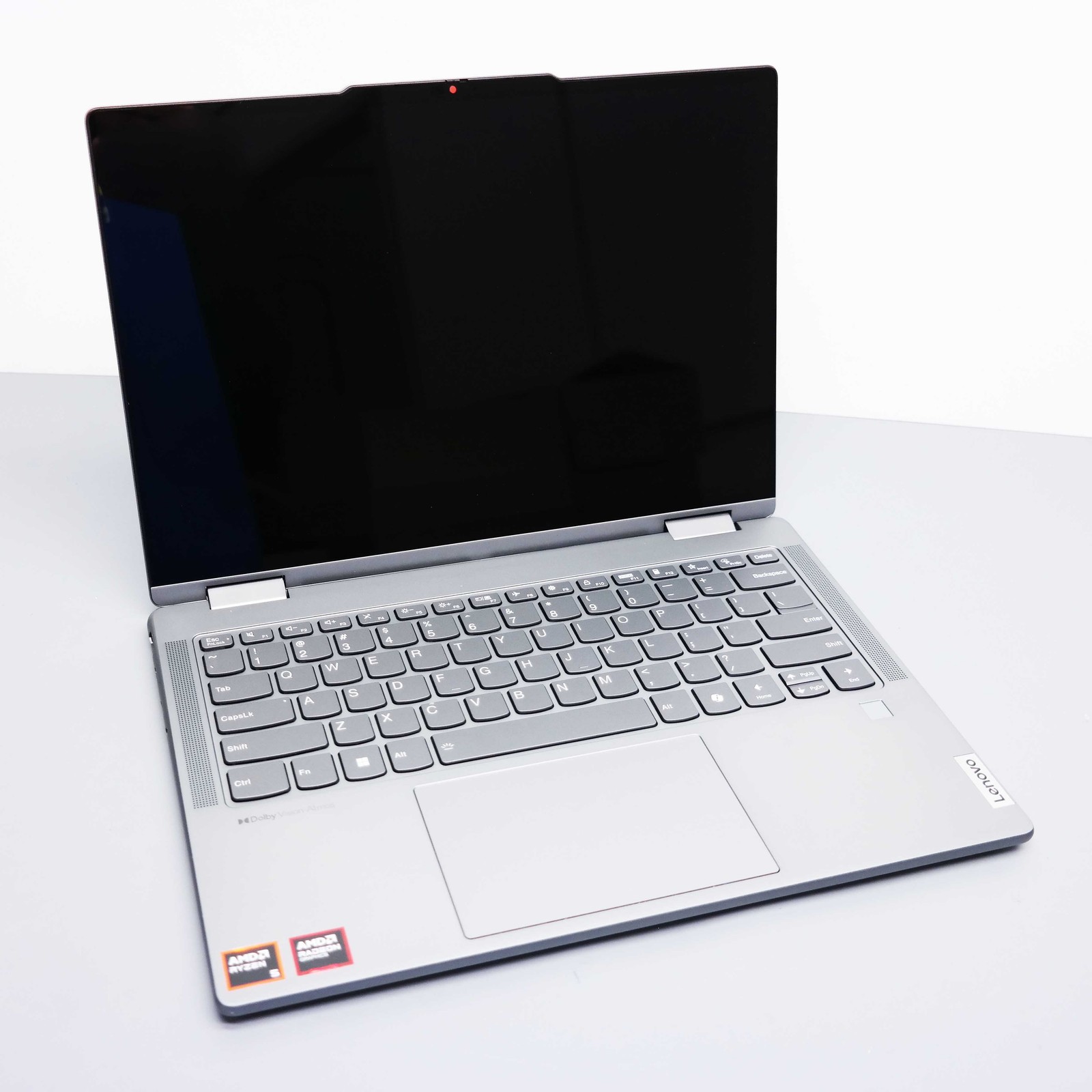 Lenovo Yoga 7 2-in-1 14″ AMD Ryzen 5 8640HS 8GB 512GB SSD