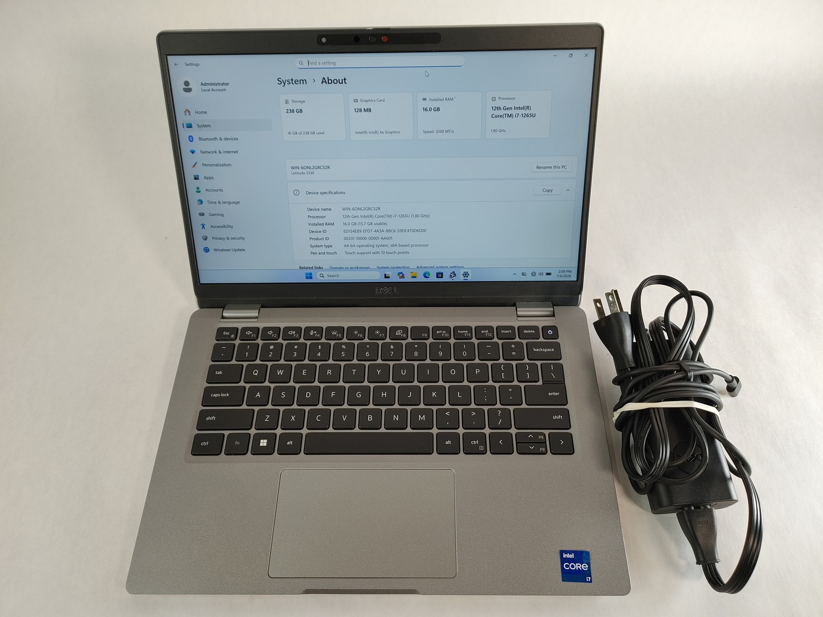 Dell Latitude 5330 Core i7-1265U 1.80 GHz 16 GB DDR4 256 GB NVMe Windows 11 Pro