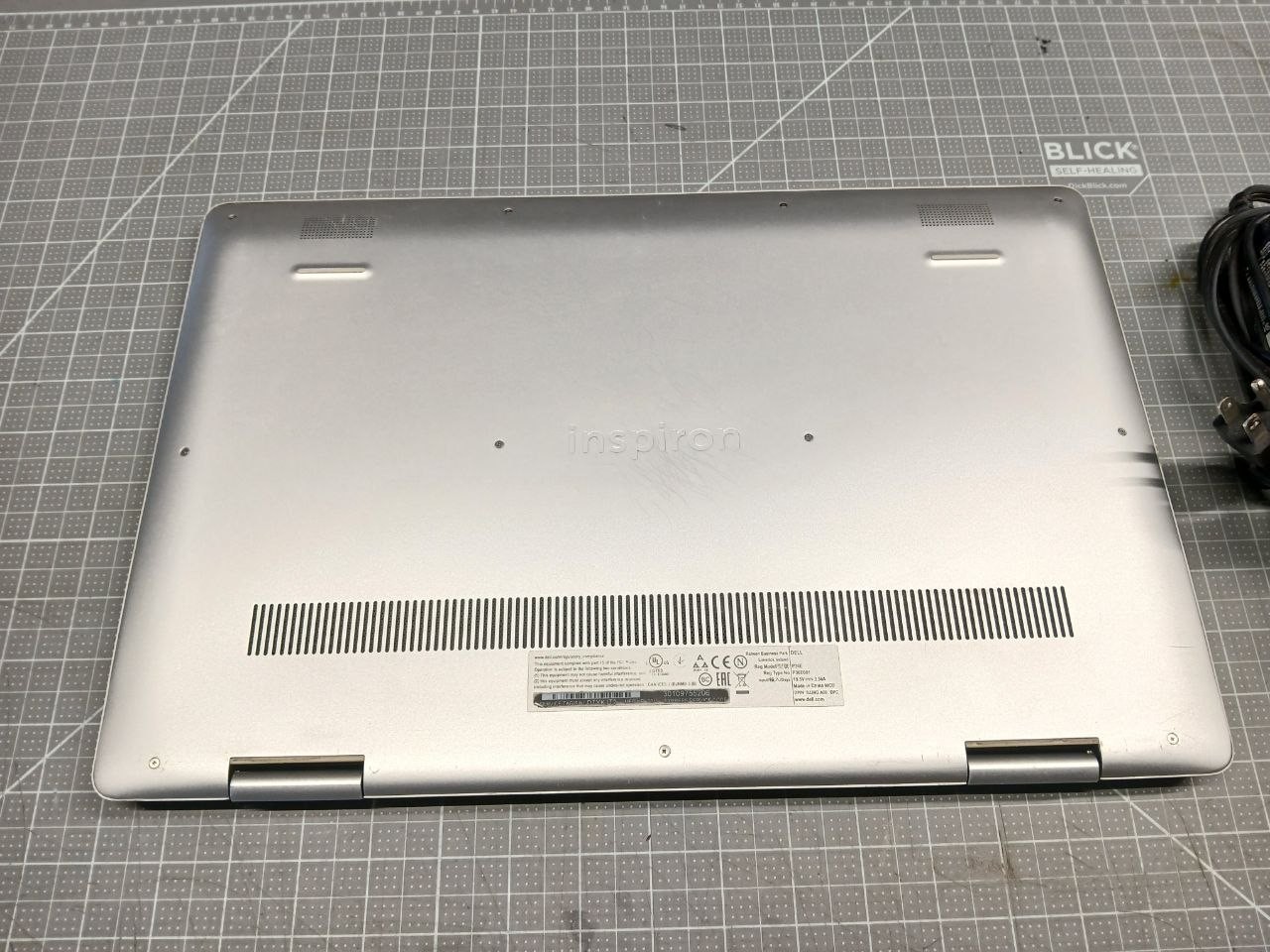 Dell Inspiron 7786 17″ Touch i7 16GB 512GB SSD NVIDIA MX250 *NEW BATTERY*