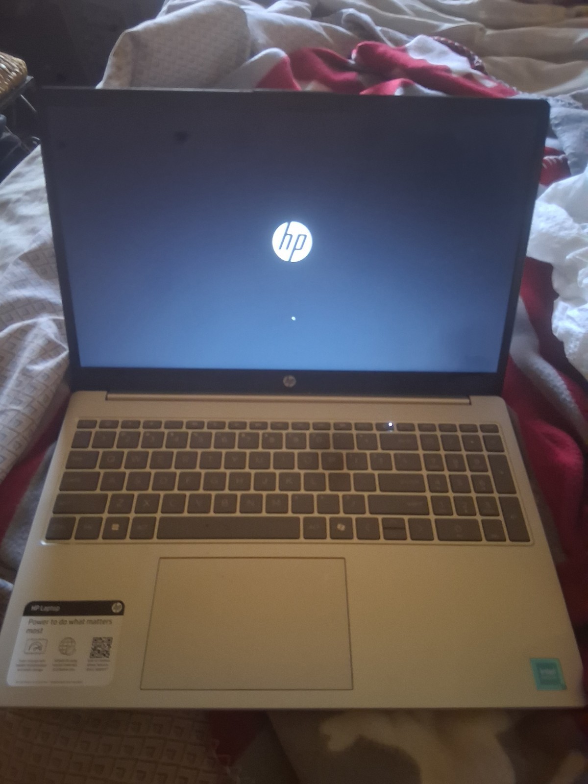 HP Laptop 15-FD0023DX 15.6″ Intel Core i3-1215U Silver 256GB