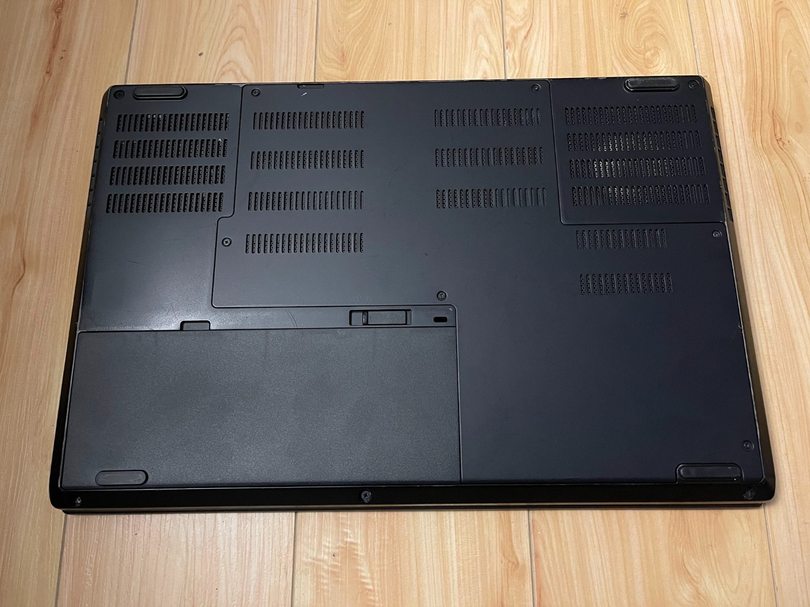 Lenovo ThinkPad P52 15.6″ 1920×1080 FHD Xeon E-2176M 32GB 1TB P2000 Wi-Fi 6E