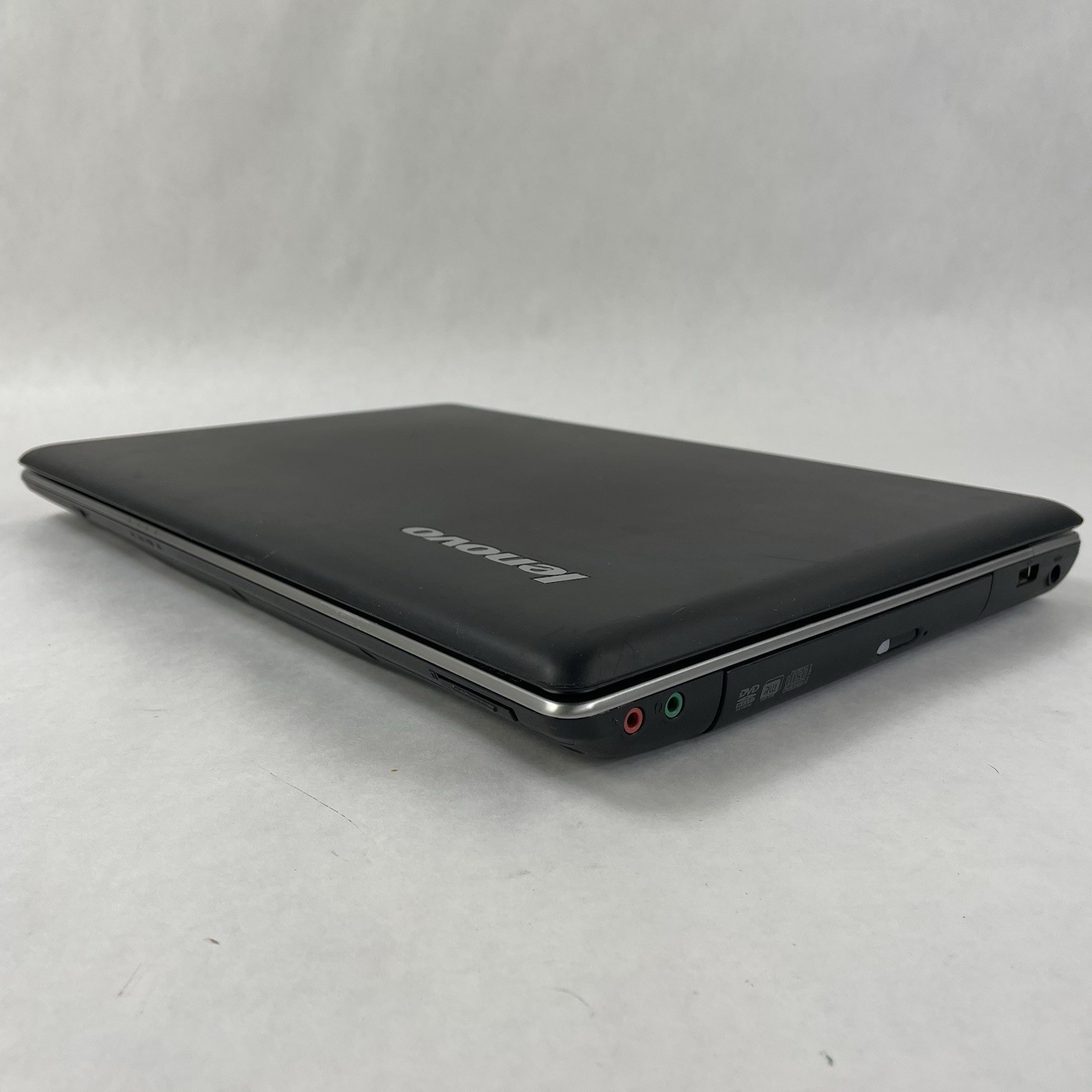 Lenovo IdeaPad Z565 15.6″ AMD Phenom 2 N660 3.0GHz 4GB RAM No SSD/OS/AC/Battery