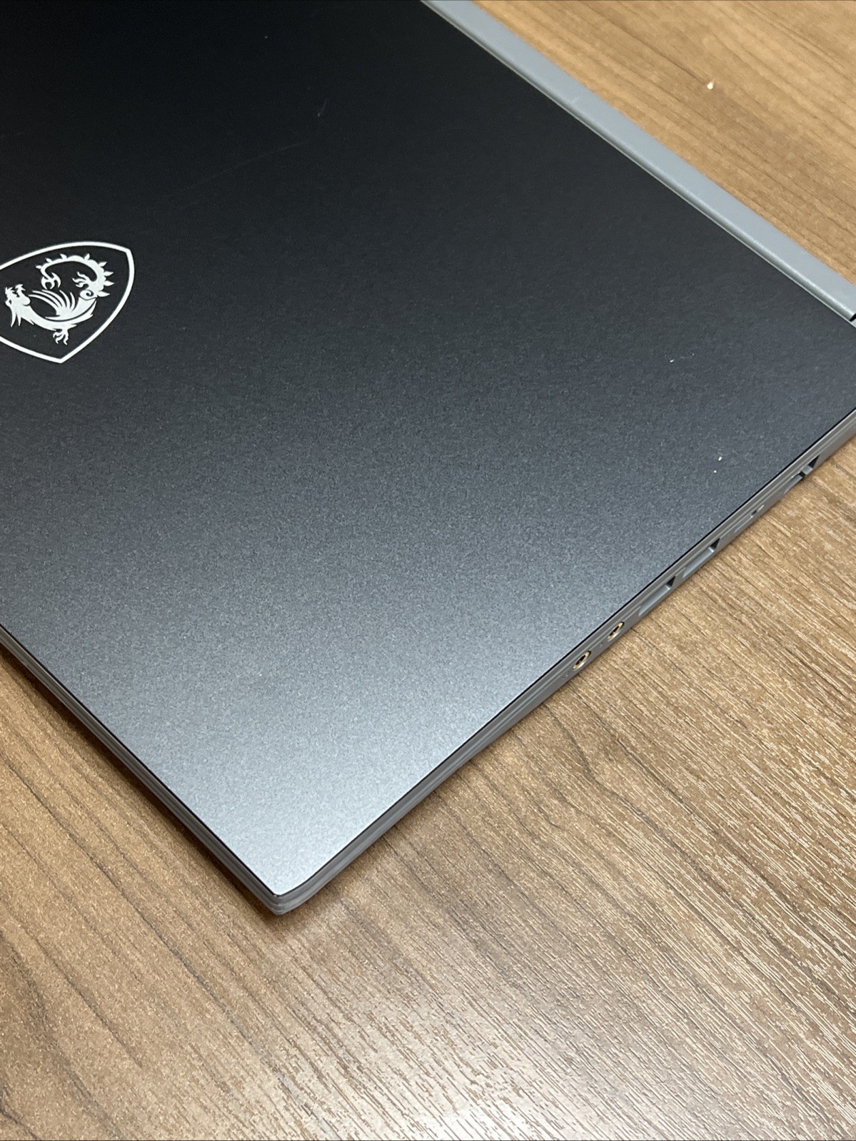 MSI Thin 15 B13UC-1000US Core i5-13420H 2.1GHz RTX 3050 16GB RAM 512GB SSD 15.6″
