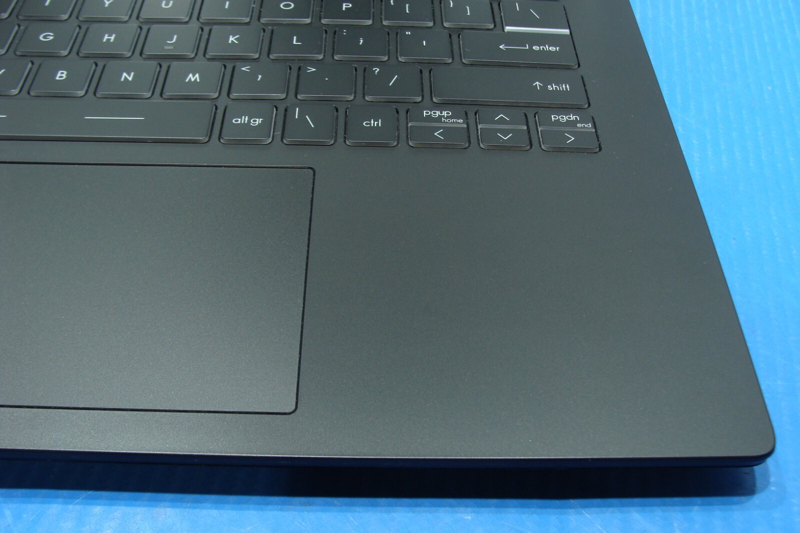 MSI Modern 14 C12M 14”FHD core i5-1235U 2.5GHz 8GB 512GB 95% Battery +Charger
