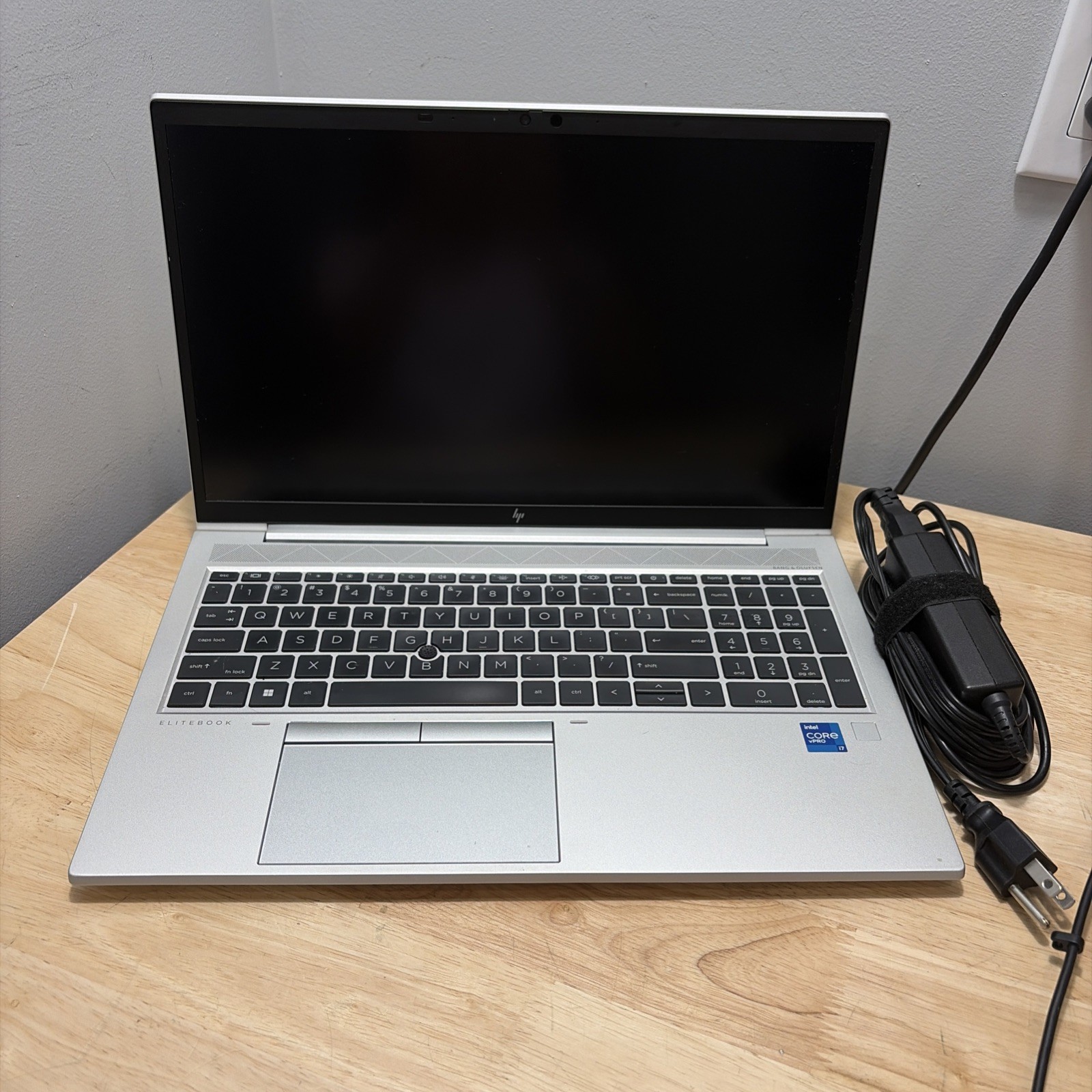 HP EliteBook 850 G8 CORE I7-1185G7 3.0GHZ 32GB 256GB WCAM WIFI W11 CORD